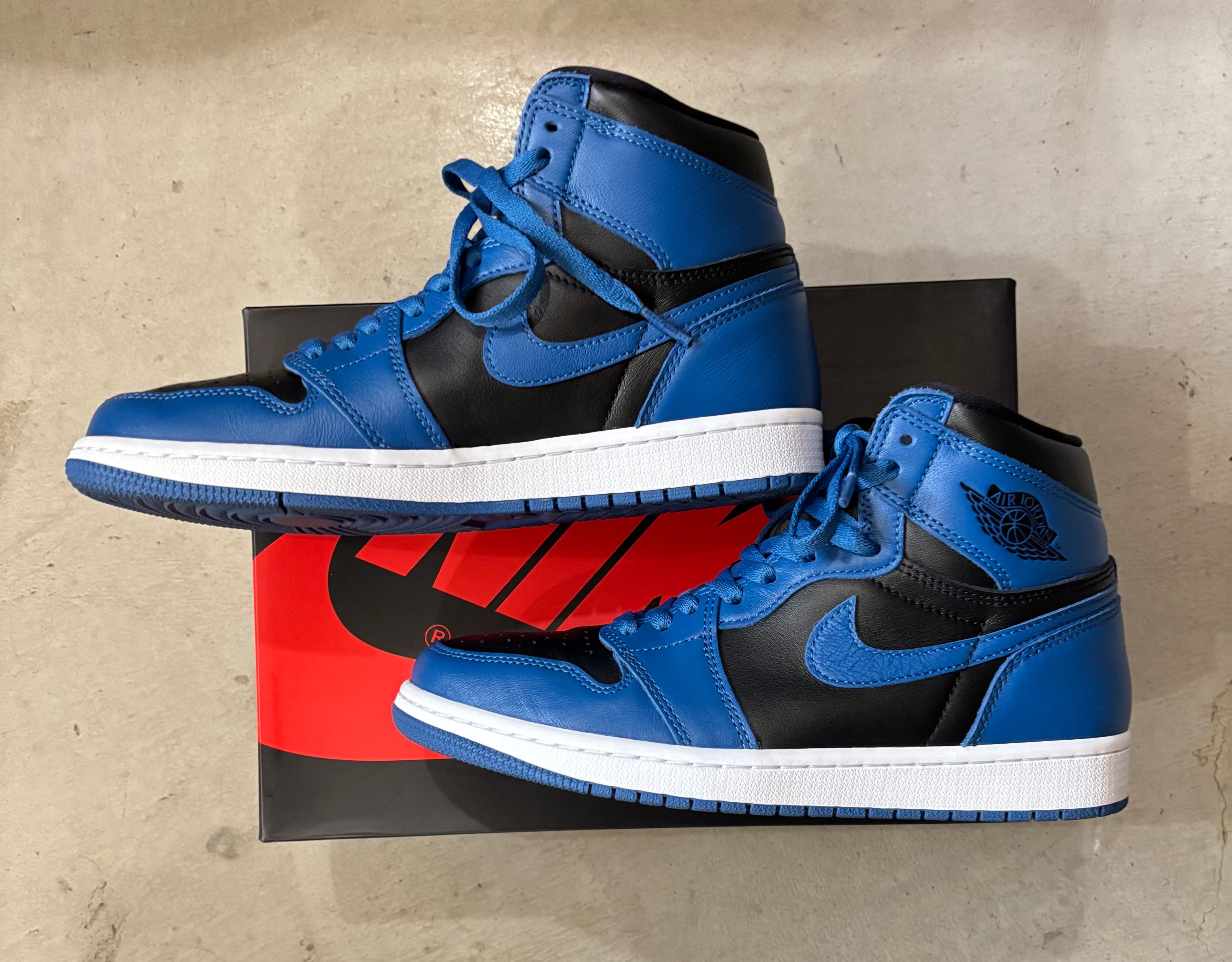 Nike Air Jordan 1 Retro High OG "Dark Marina Blue"