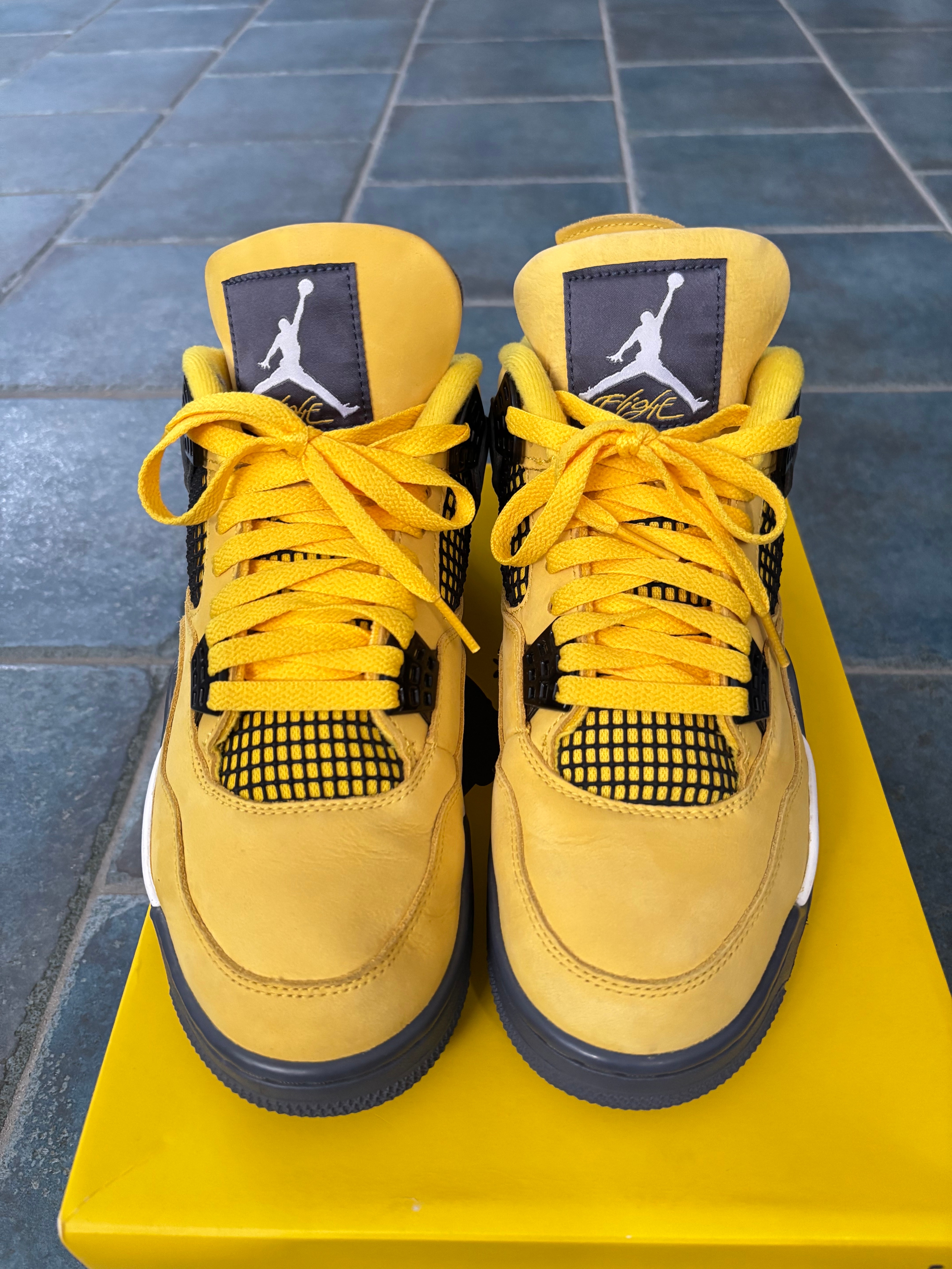 Nike Air Jordan 4 "Tour Yellow"