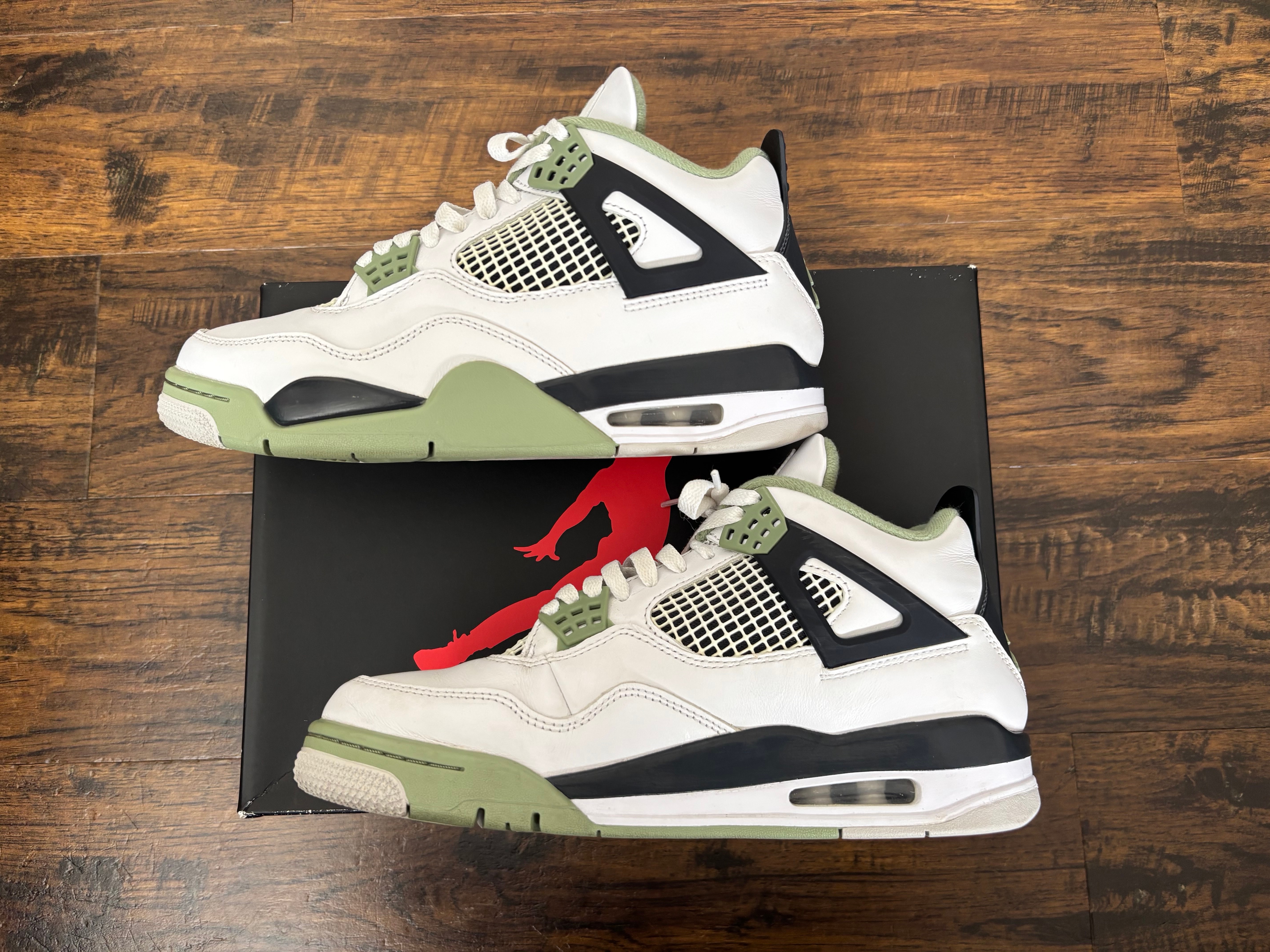 Nike Women's Air Jordan 4 "Oil Green"