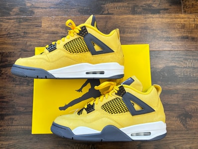 Nike Air Jordan 4 "Tour Yellow"