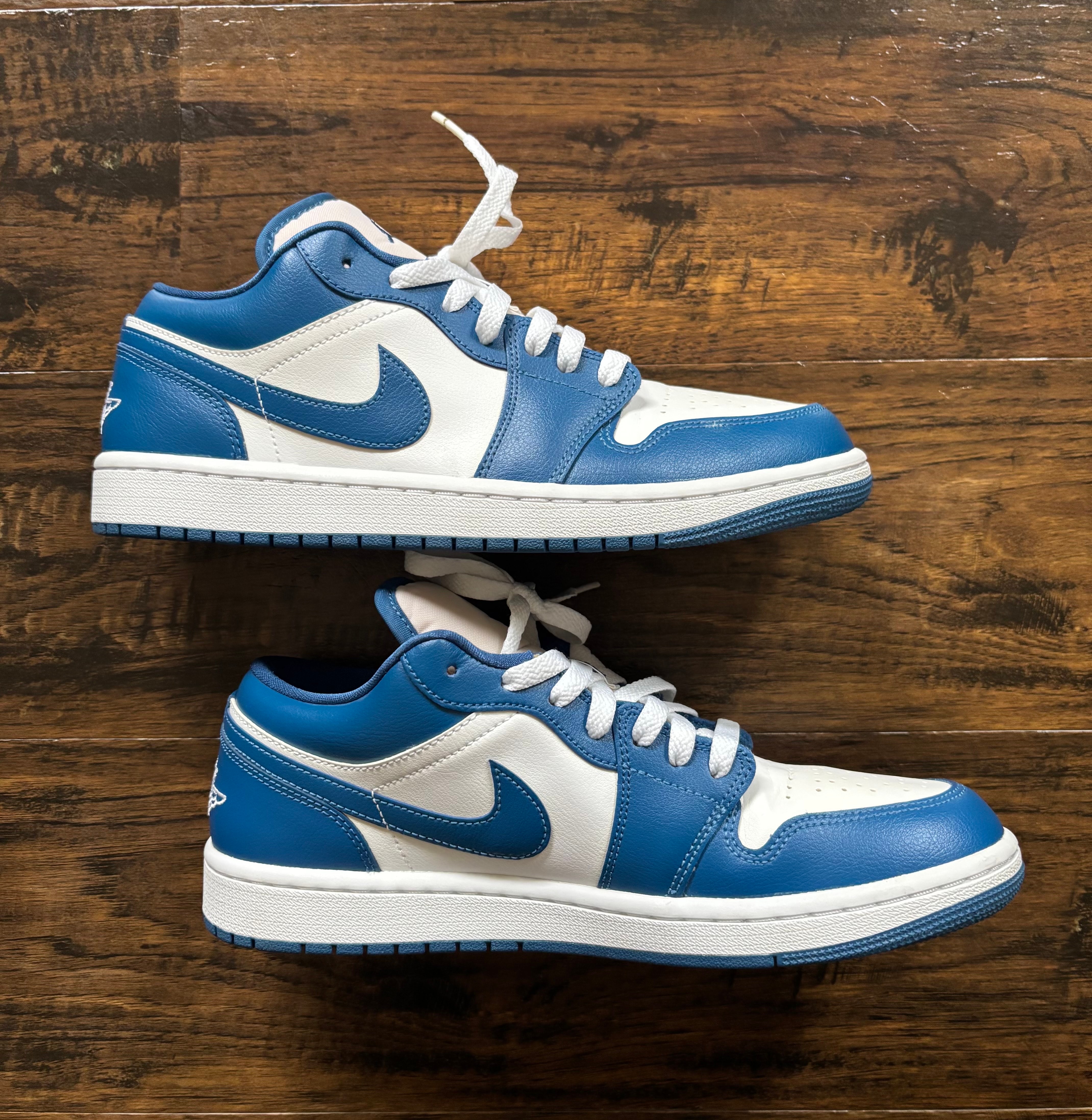 ナイキ ウィメンズ エアジョーダン1 ロー "マリーナブルー"