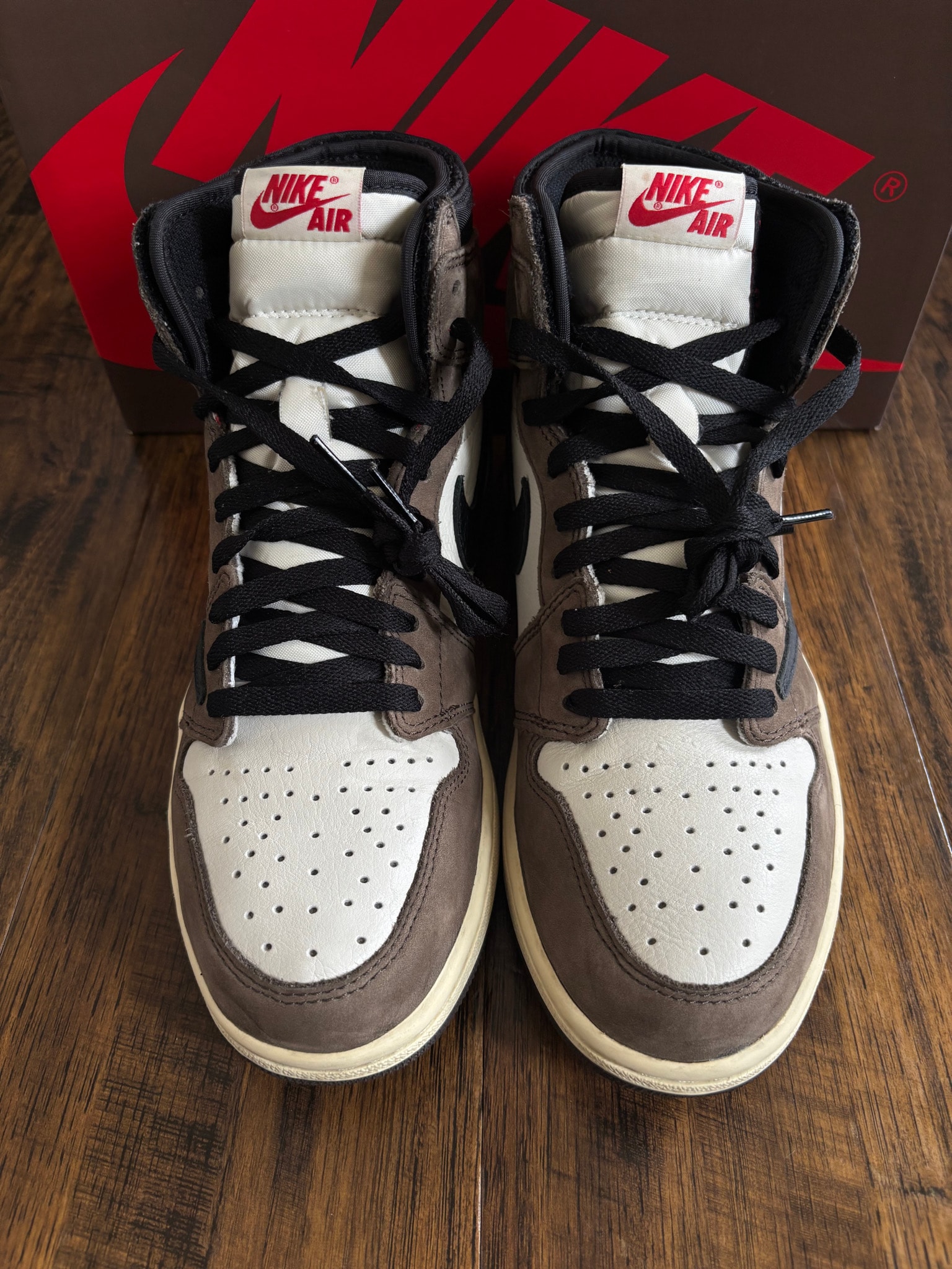 Travis Scott × Nike Air Jordan 1 Retro High OG TS SP "Sail/Dark Mocha"