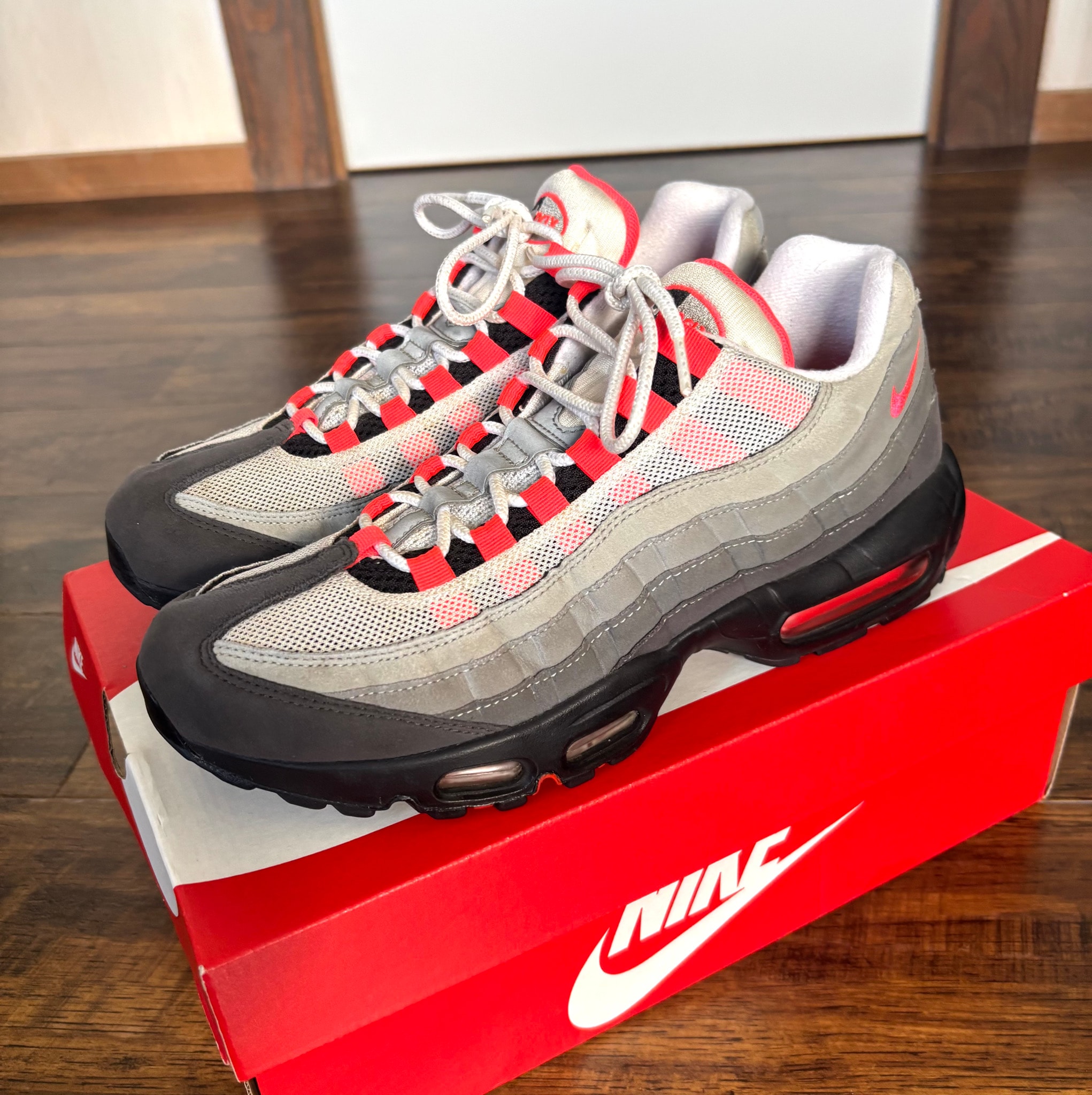 Nike Air Max 95 OG "White/Solar Red"