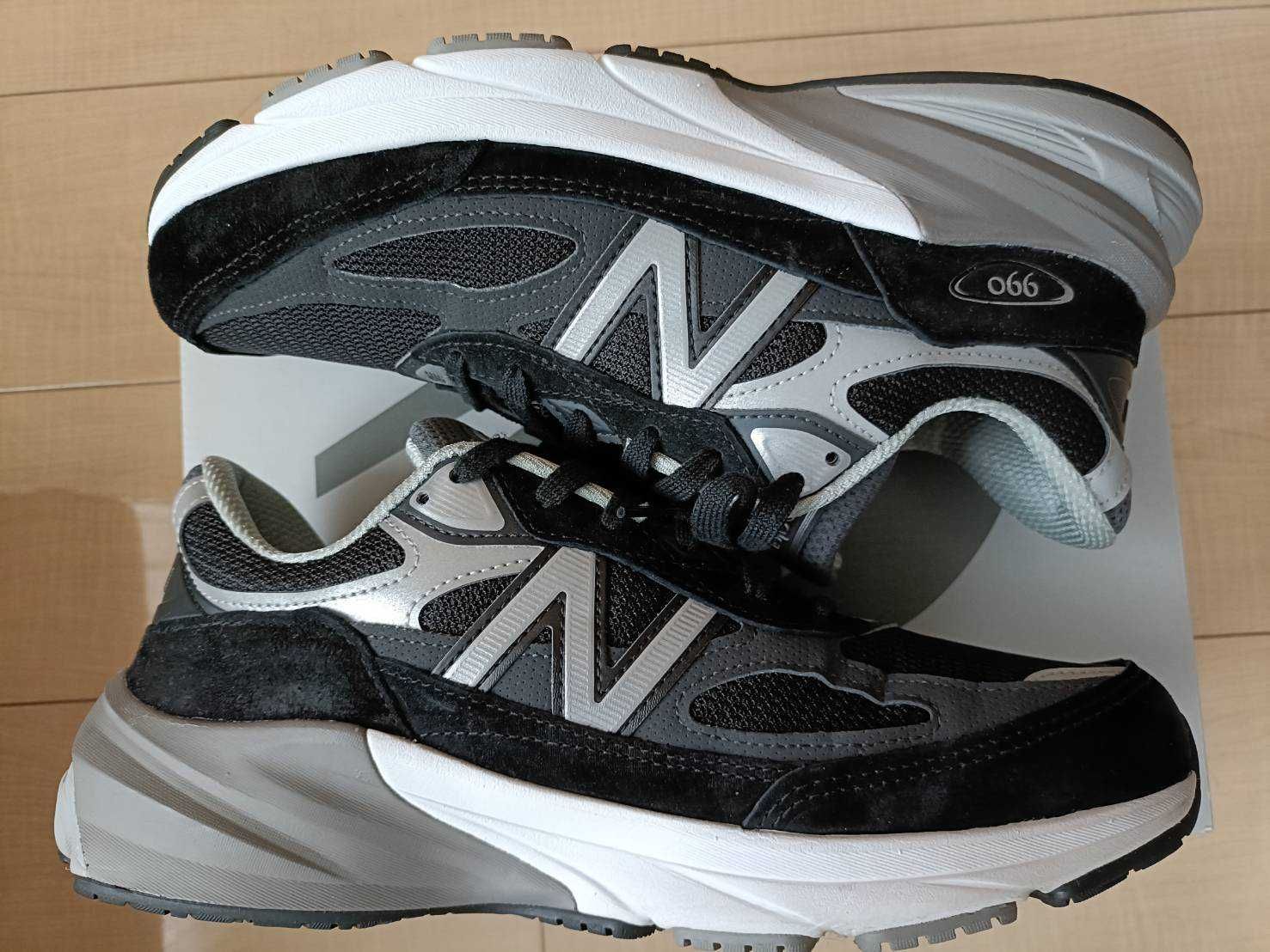 New Balance 990V6 "Black" (Heel NB Logo)