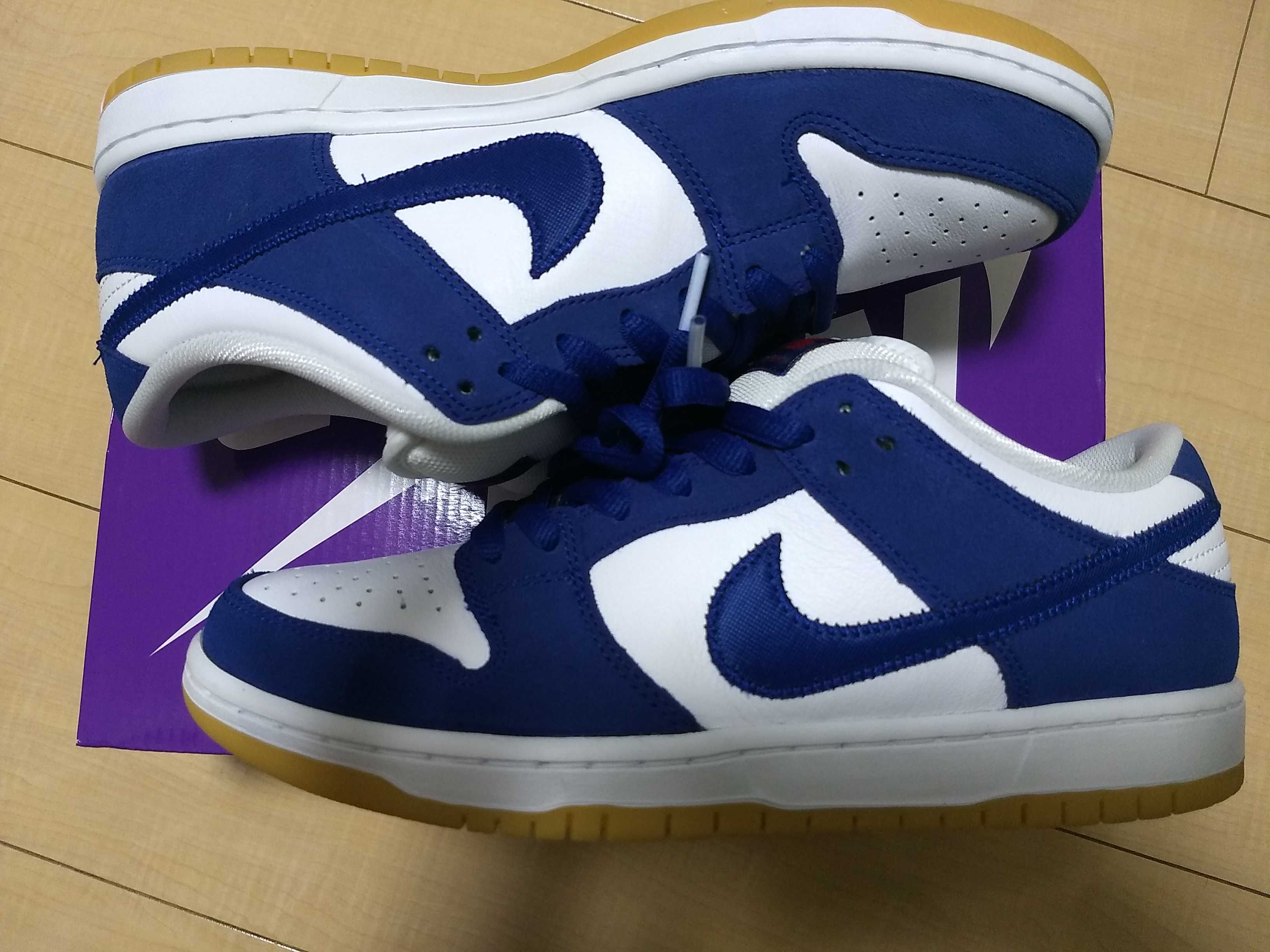 Nike SB Dunk Low "Los Angeles Dodgers/Deep Royal Blue"