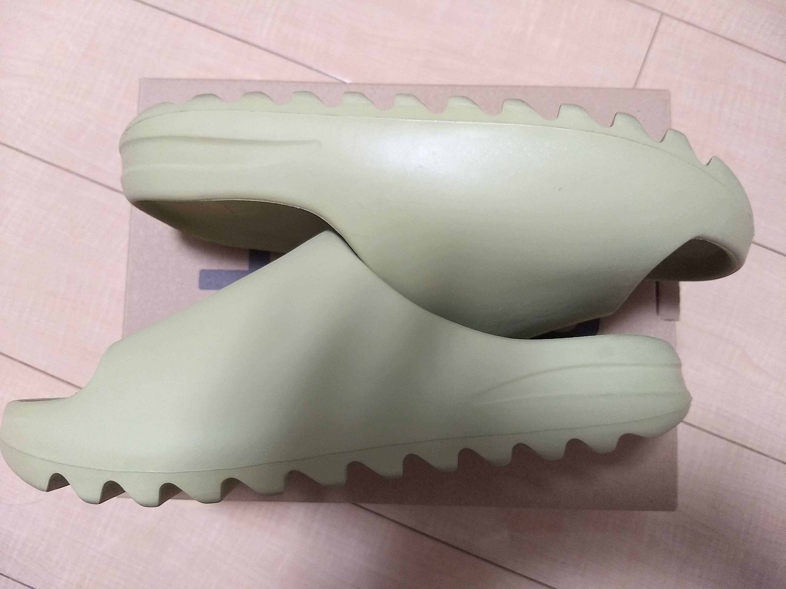 adidas YEEZY Slide "Resin" (GZ5551)