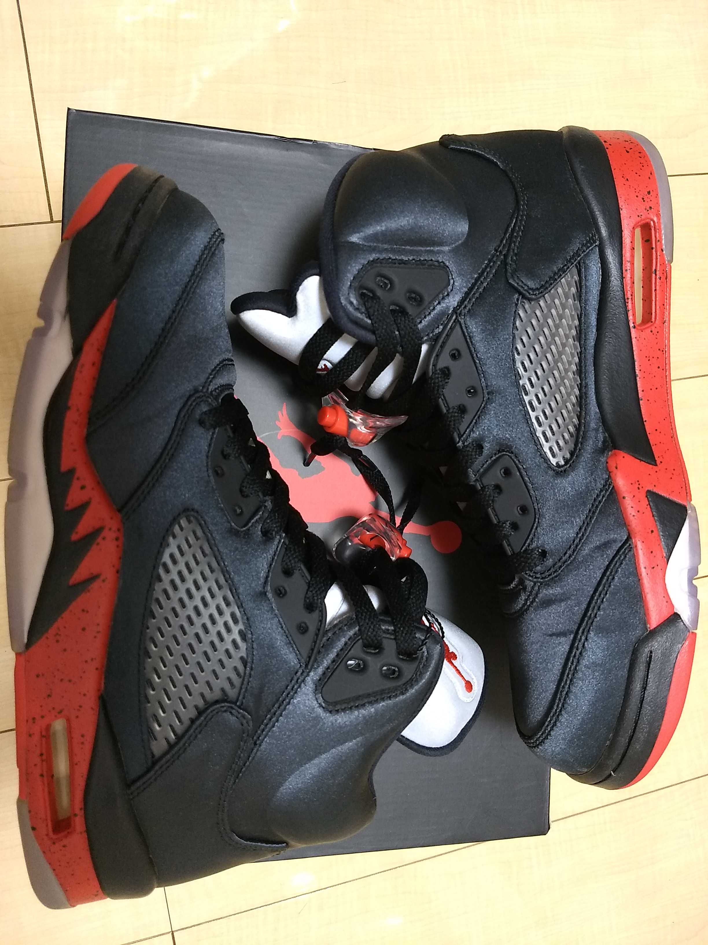 Air Jordan 5 Satin "Bred"