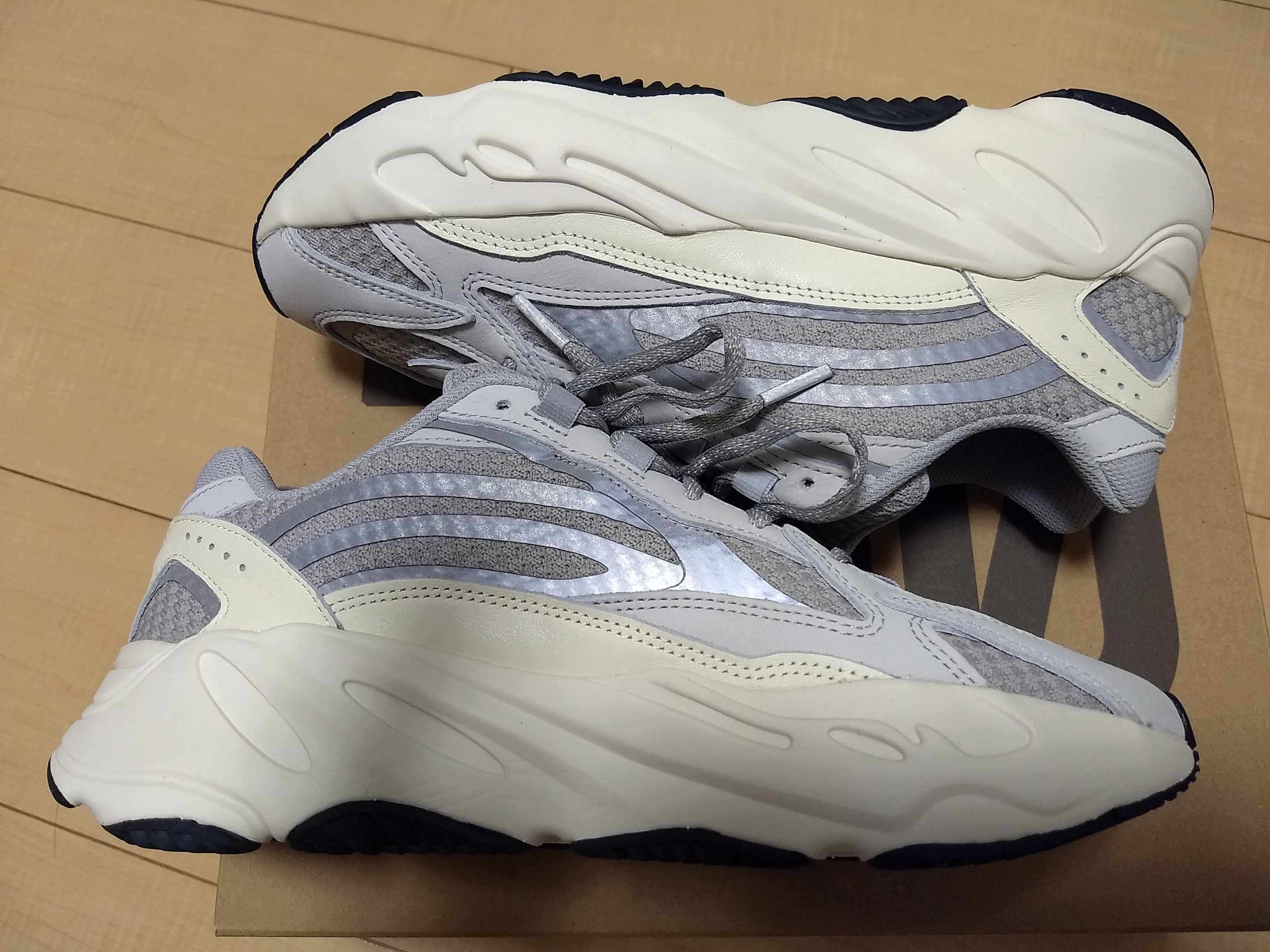 adidas YEEZY Boost 700 V2 "Static"