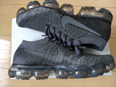 NIKE Women's AIR VAPORMAX FLYKNIT "GREY ON GREY"