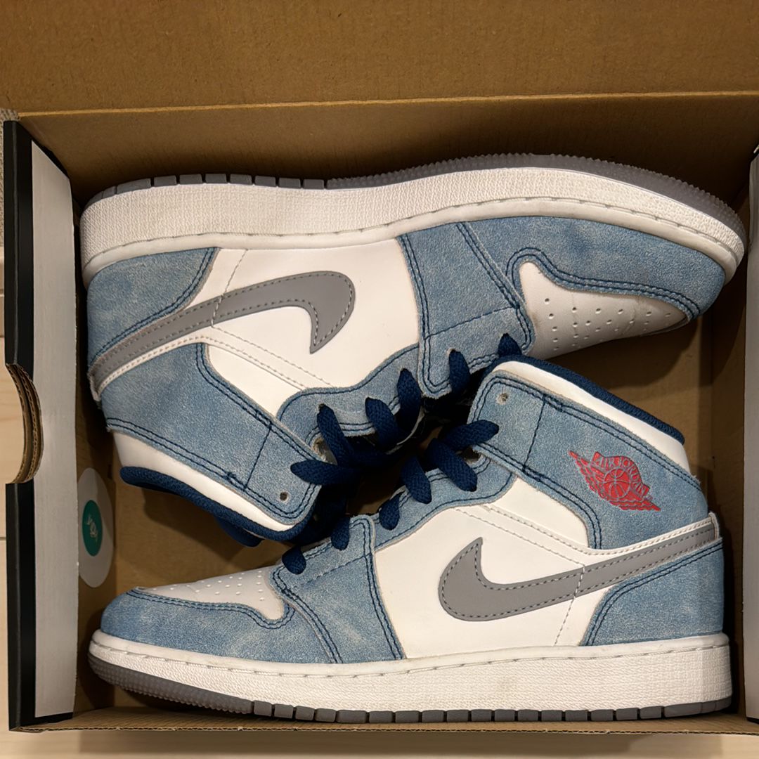 Nike GS Air Jordan 1 Mid "White/University Blue/Grey"