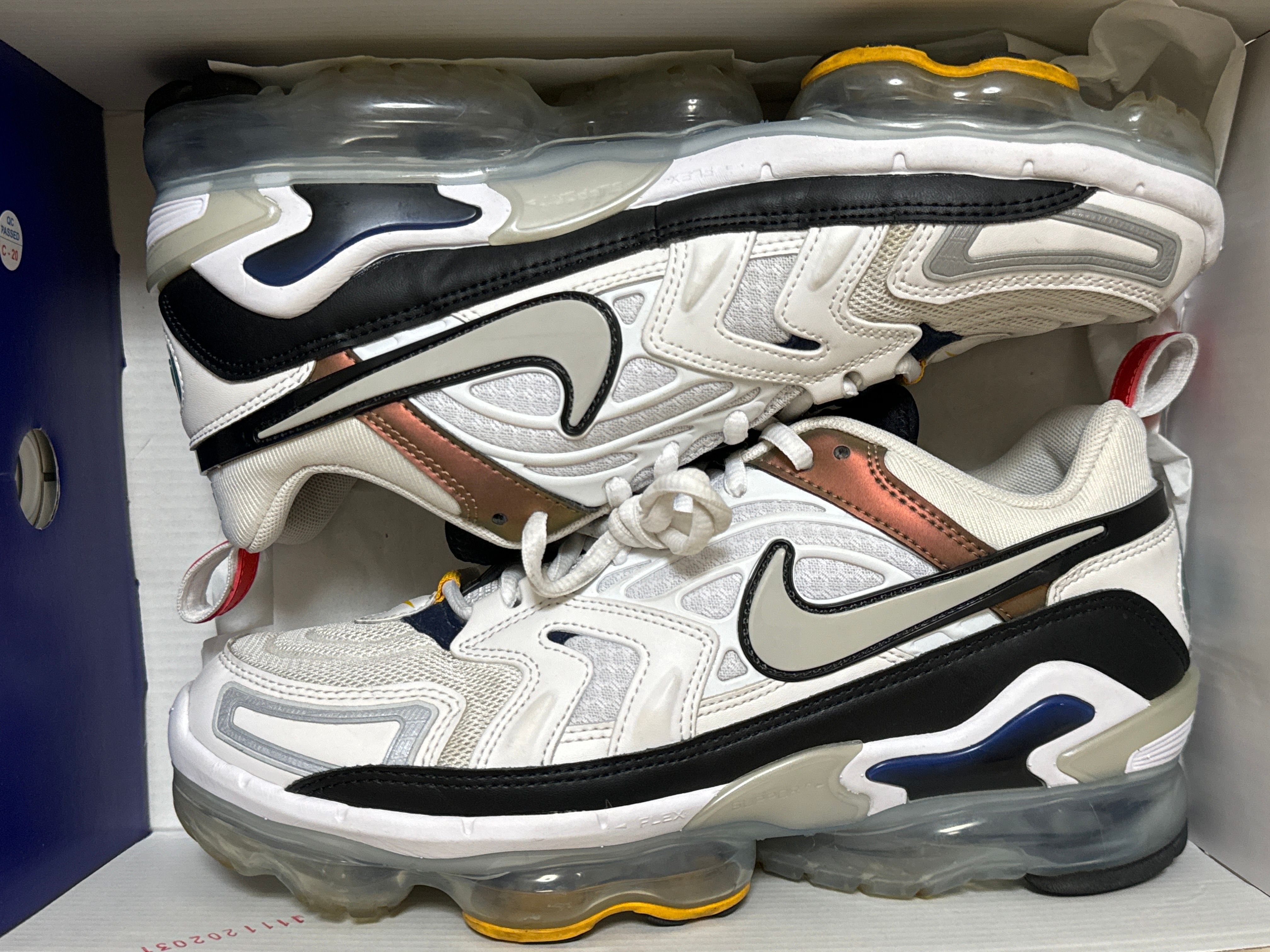 NIKE Women's AIR VAPORMAX EVO "TECH GREY"