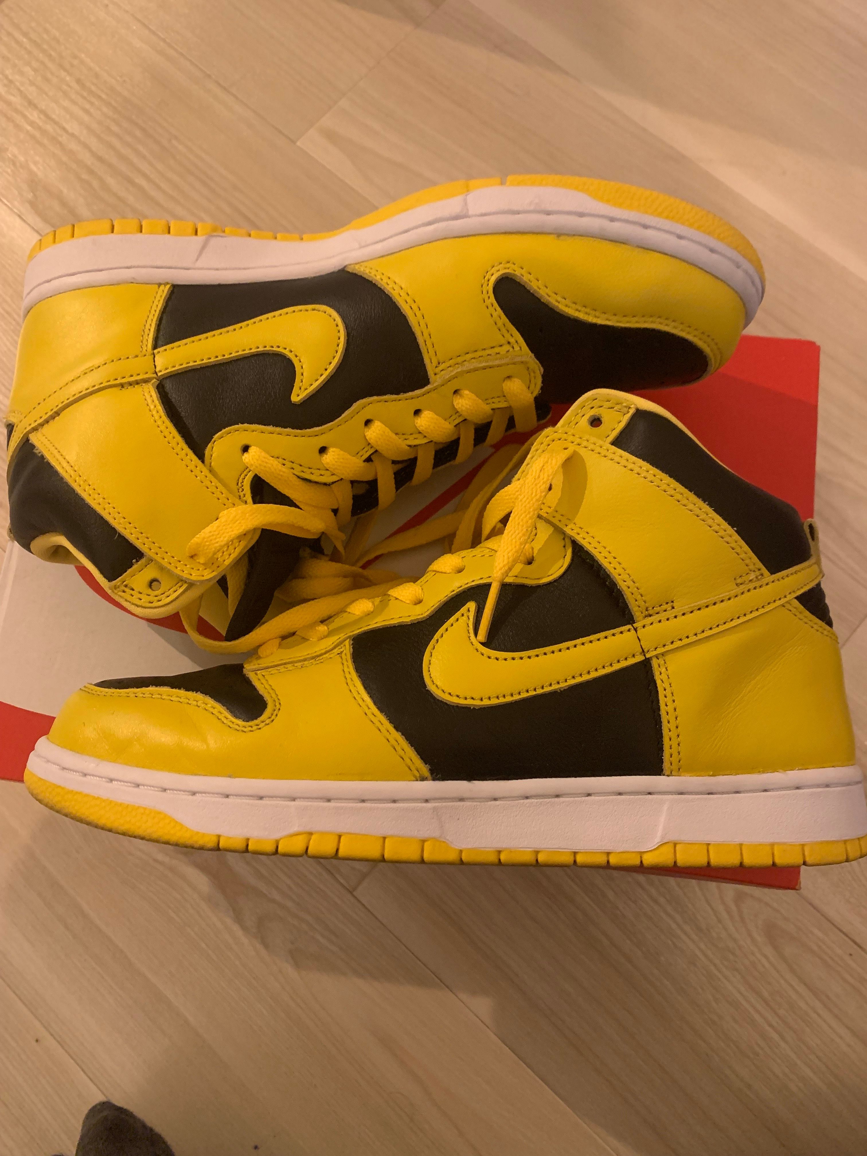 Nike Dunk High "Black/Varsity Maize"