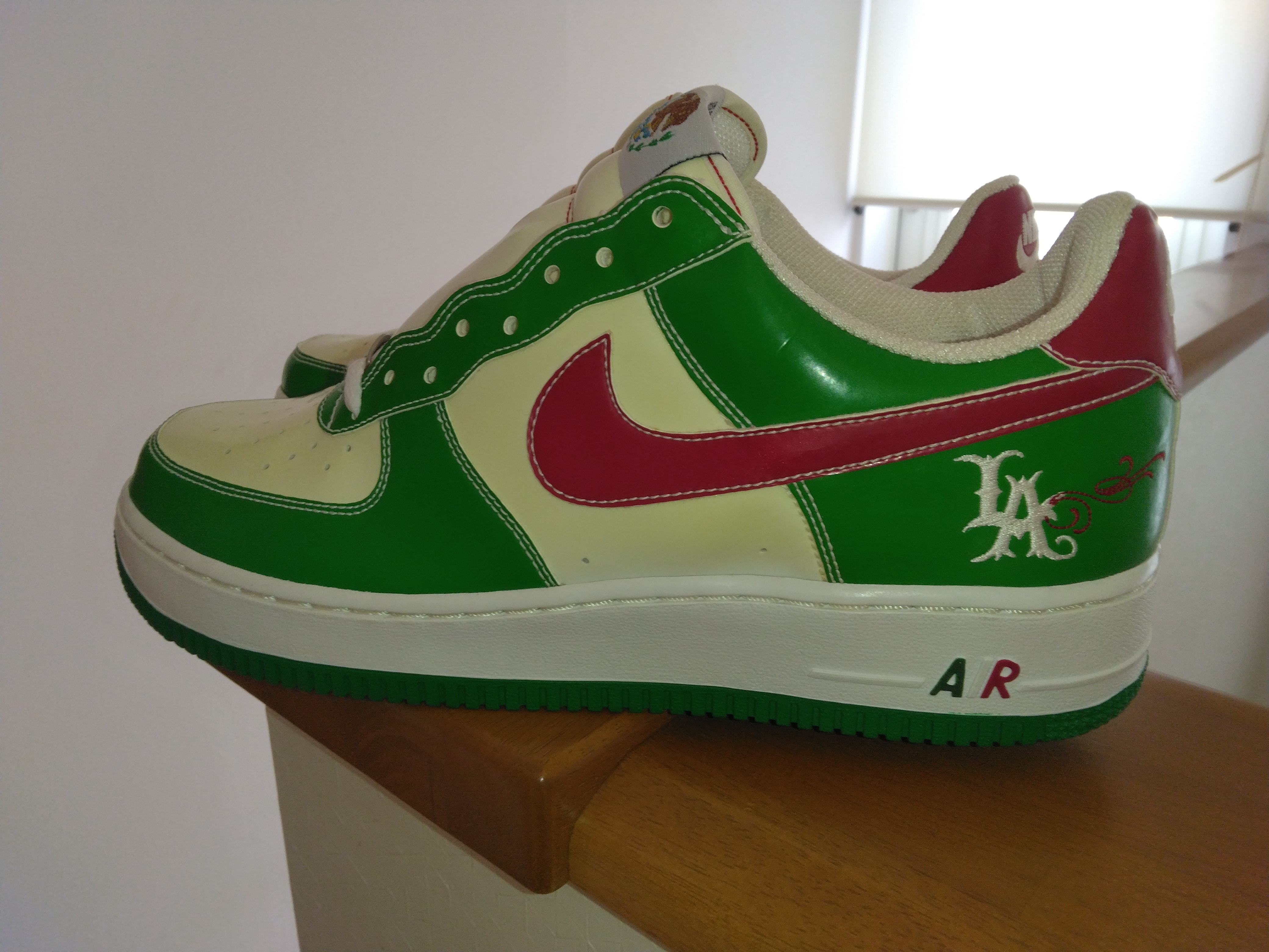 Mr.Cartoon × Nike Air Force 1 Low "Classic Green/Varsity Red"