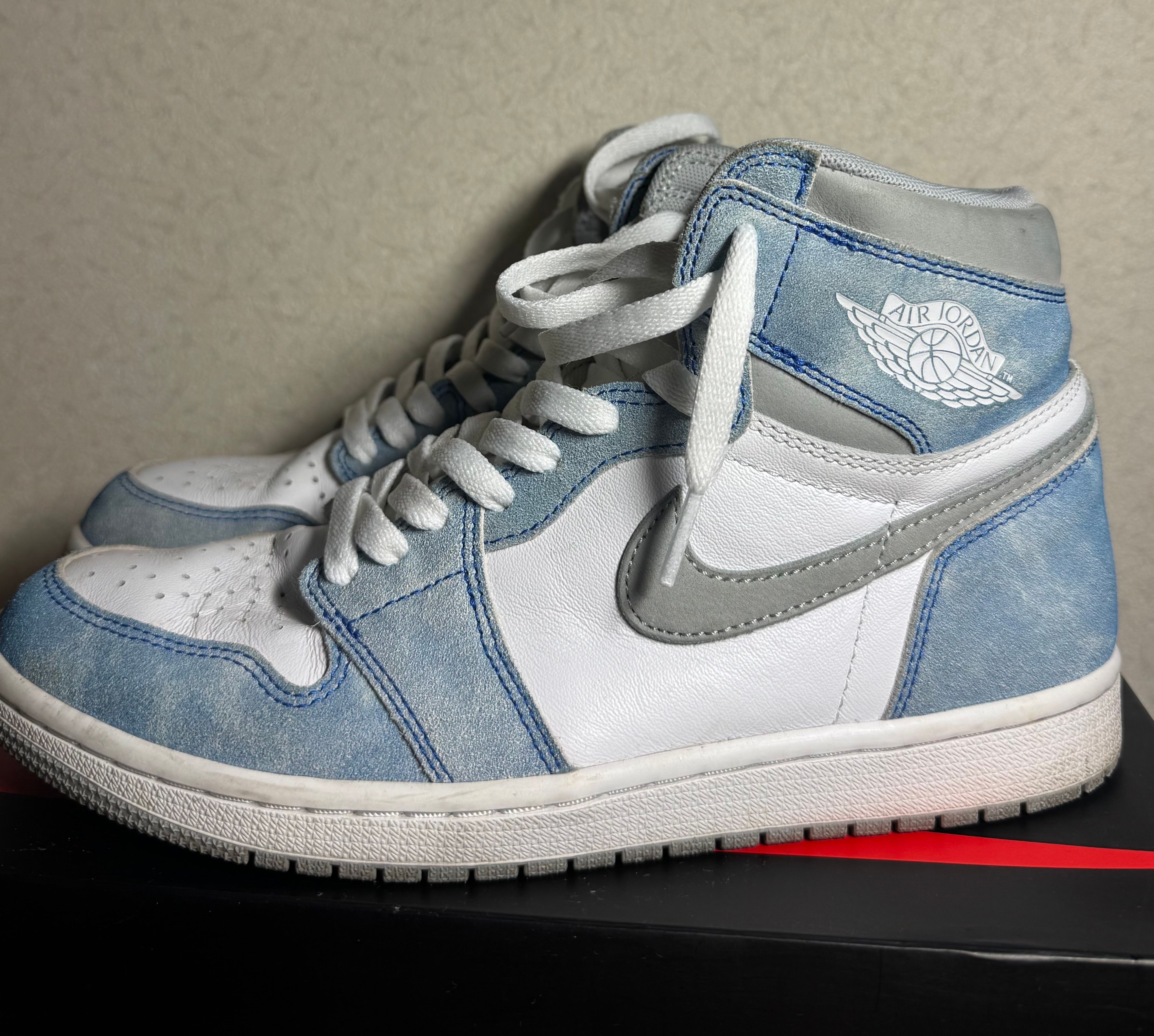 Nike Air Jordan 1 High OG "Hyper Royal"