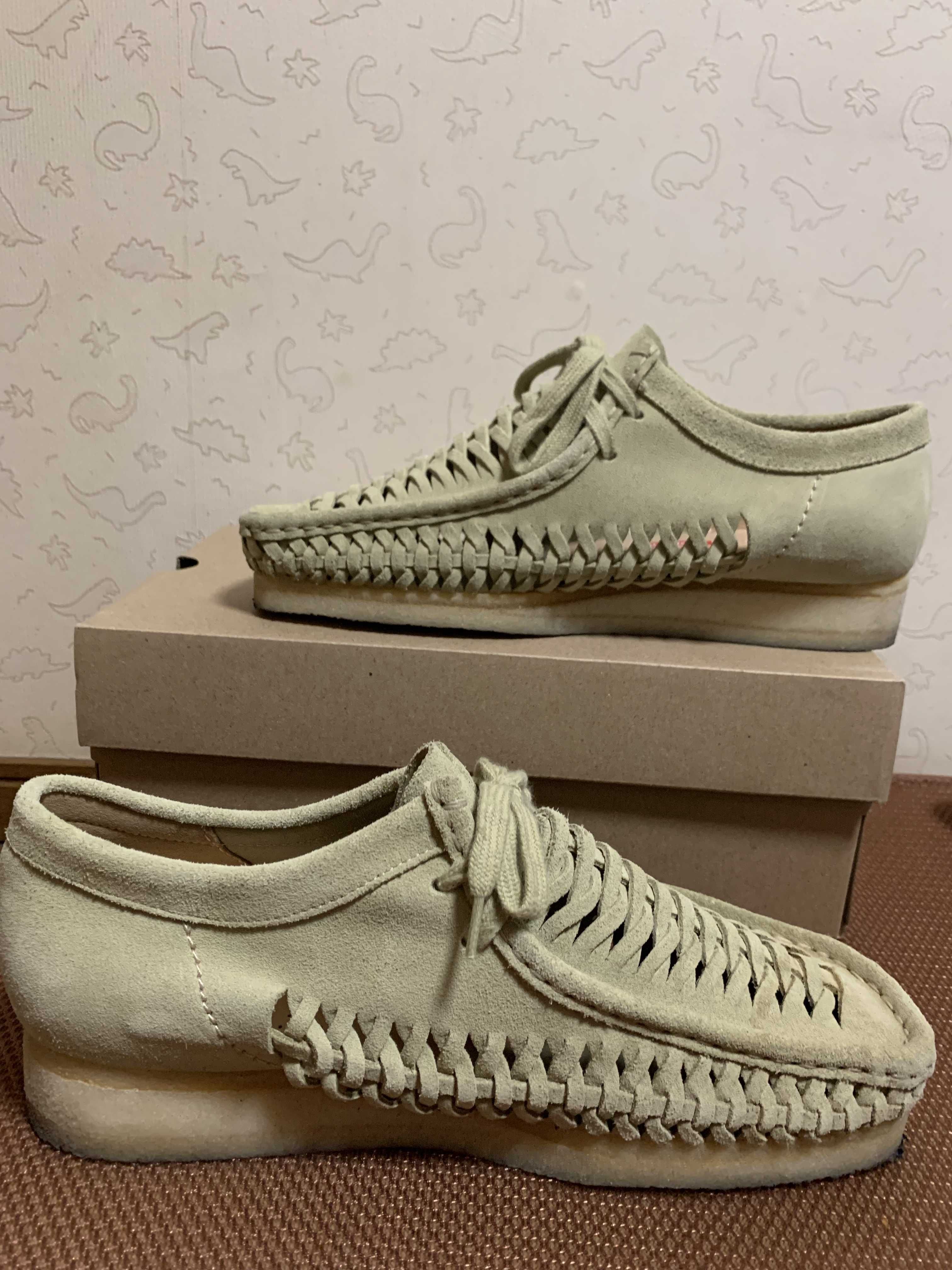 CLARKS × SUPREME WALLABEE "BEIGE"