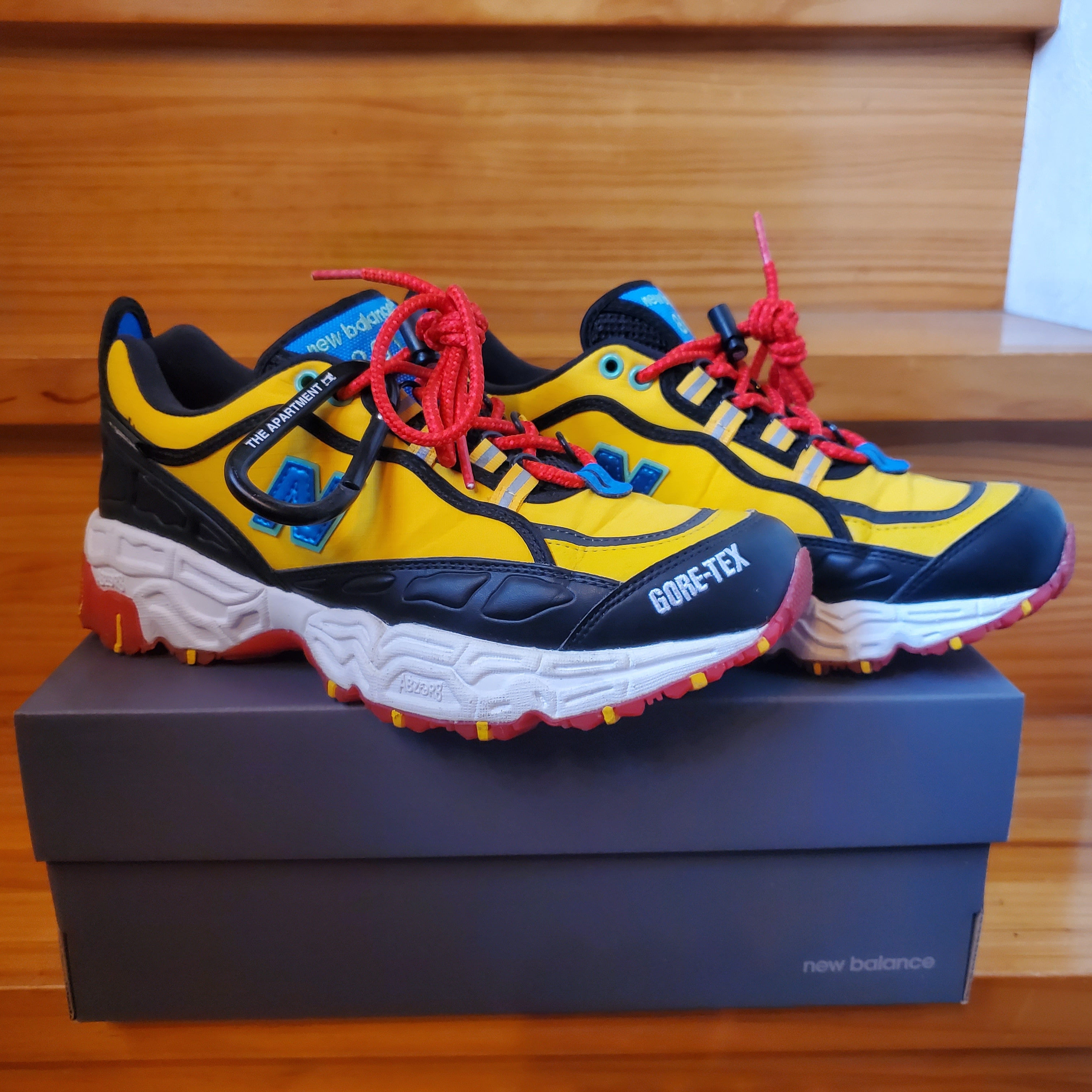 ザ アパートメント × ニューバランス ML 801GTX