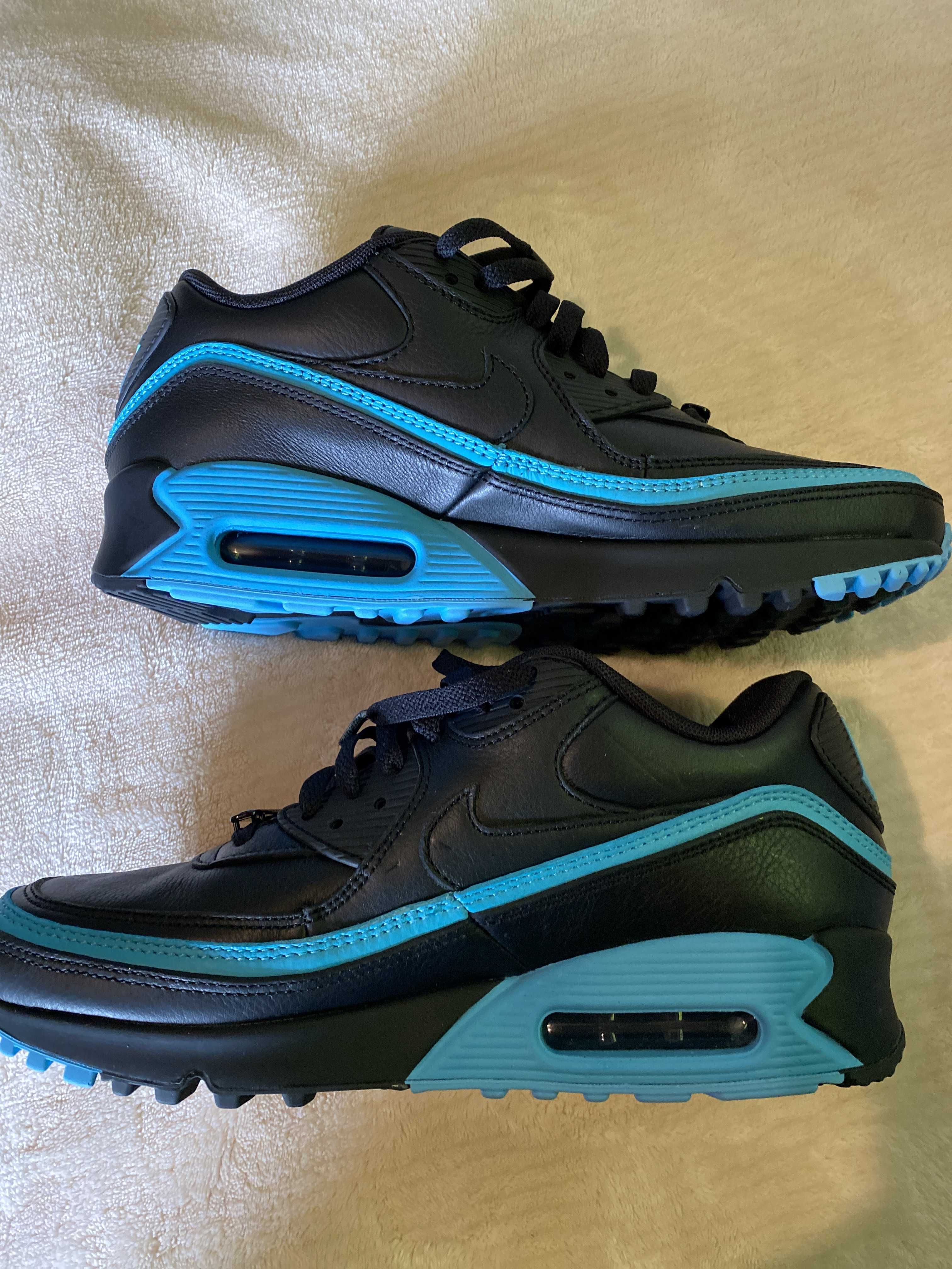 UNDEFEATED × Nike Air Max 90 "Black/Blue"