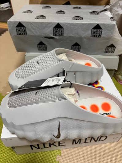 Nike Mind 001 Mules "Light Smoke Grey/Hyper Crimson"