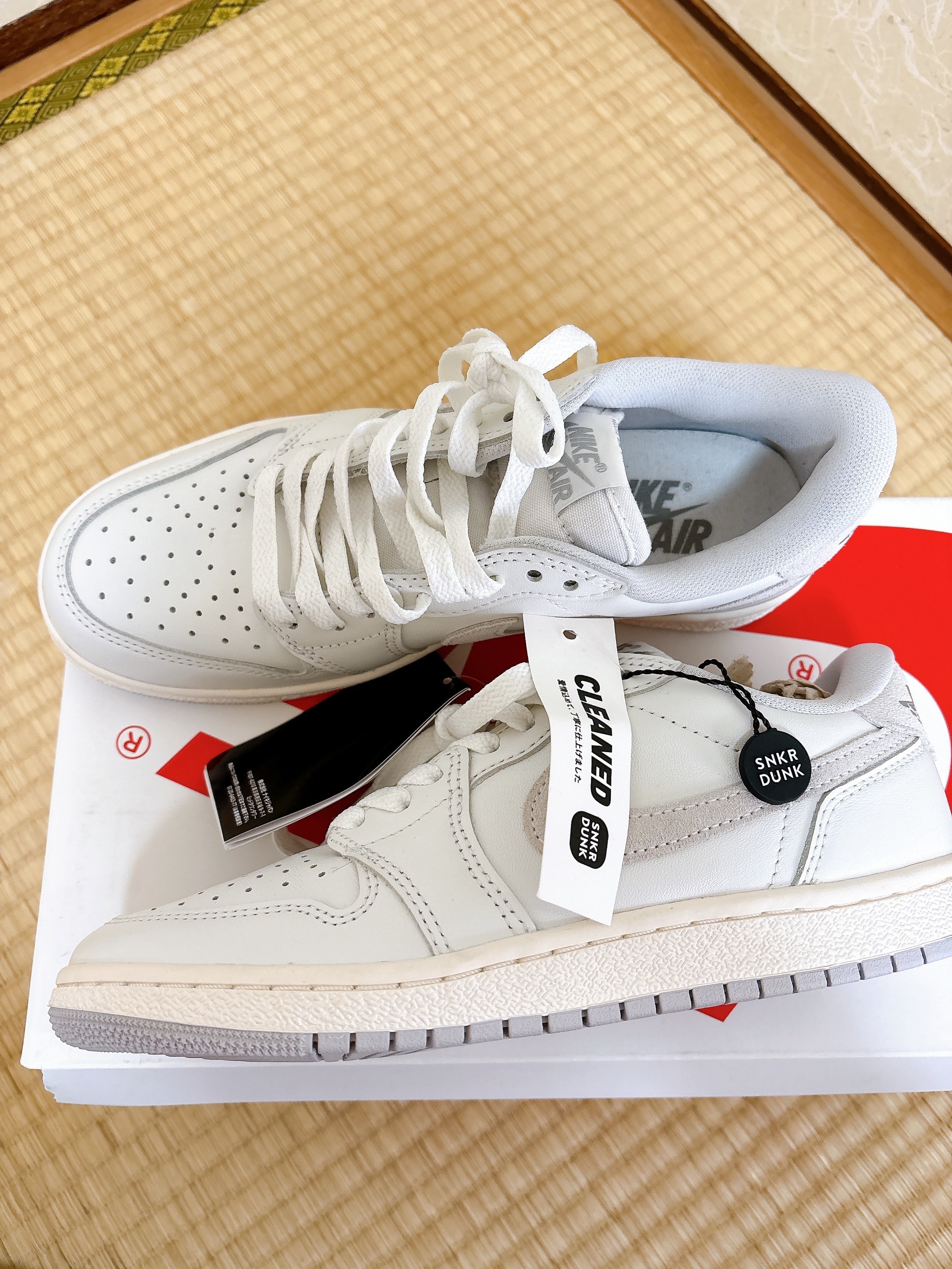 ナイキ エアジョーダン1 ロー '85 "ニュートラルグレー"