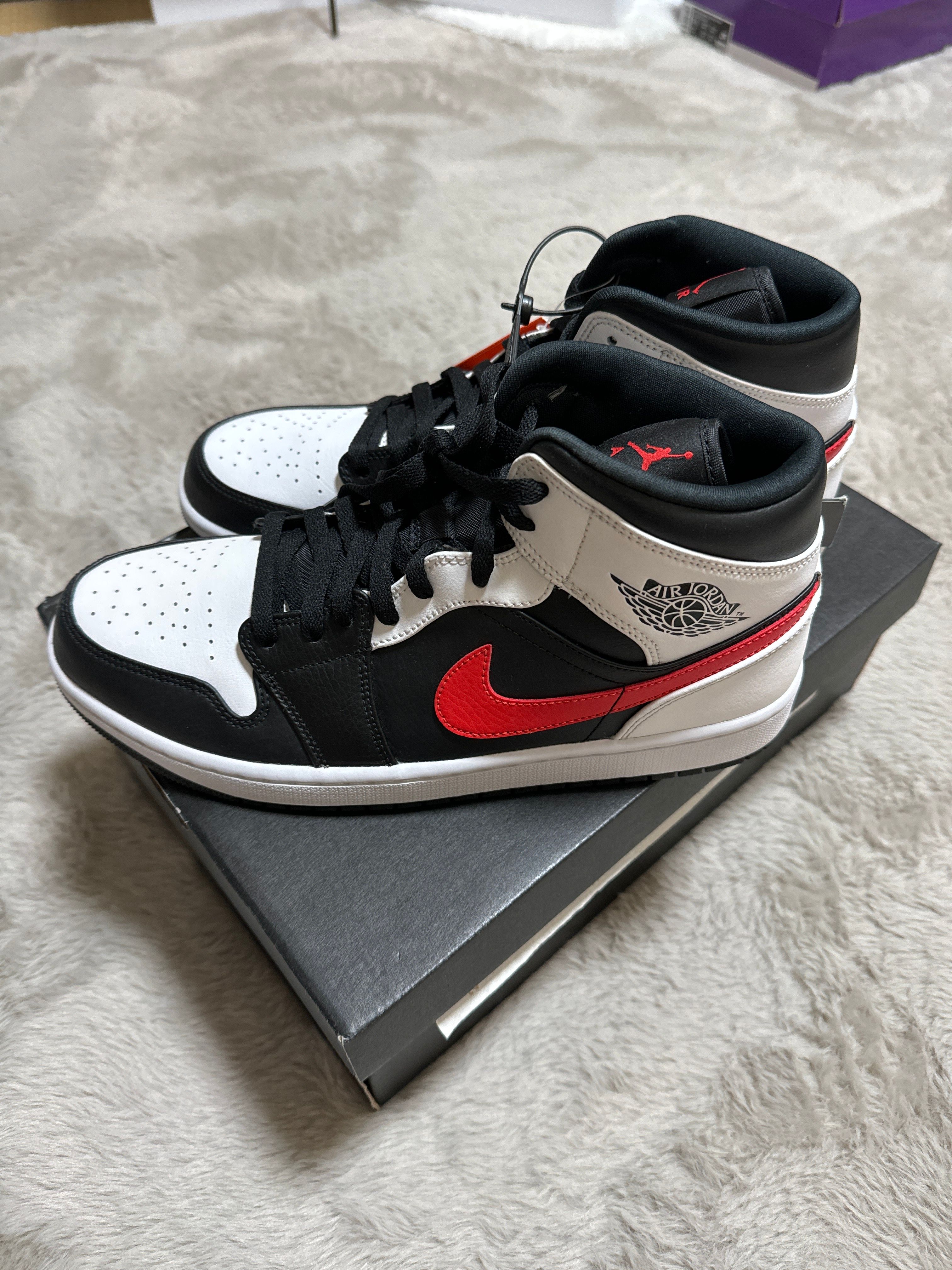 NIKE AIR JORDAN 1 MID "BLACK/CHILE RED/WHITE"