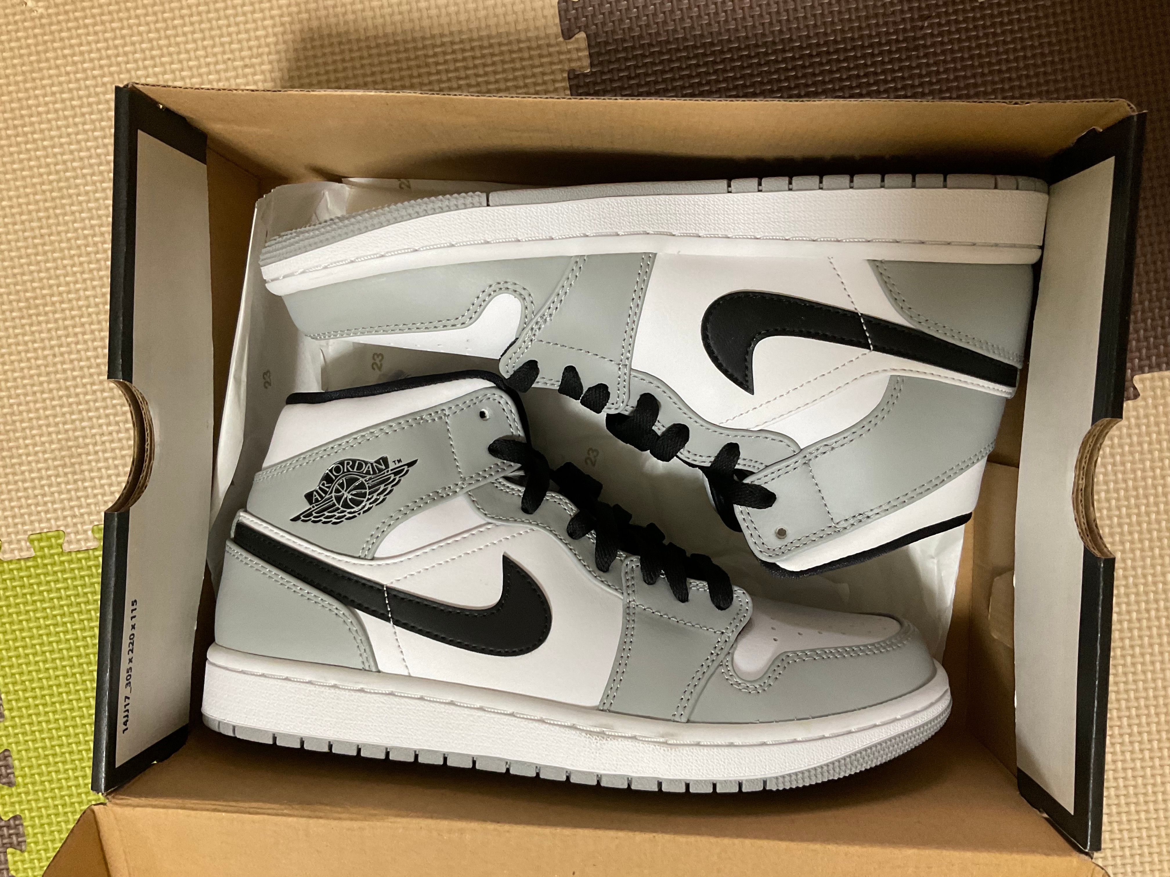 Nike Air Jordan 1 Mid "Light Smoke Grey/White/Black"