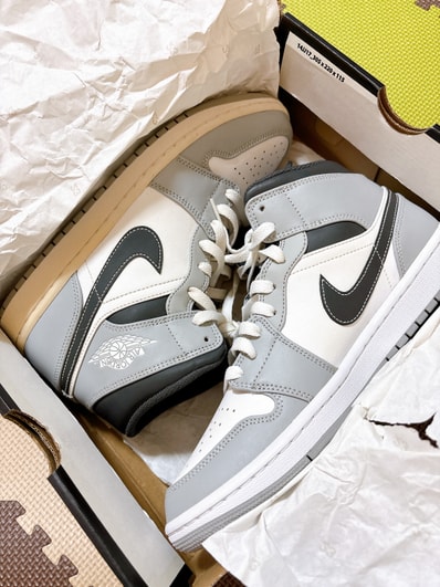Nike Air Jordan 1 Mid "Grey White/Anthracite"