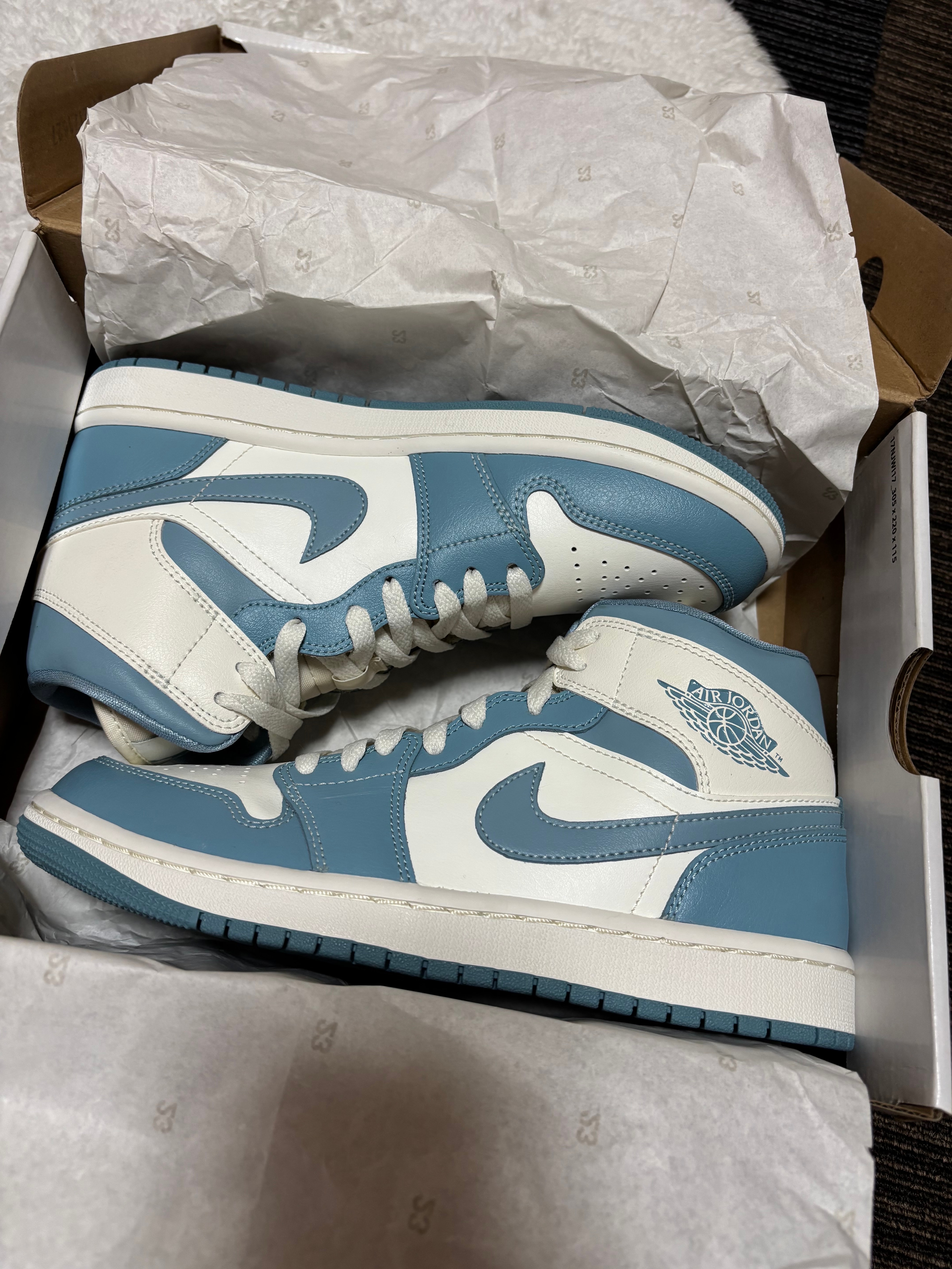 Nike Women's Air Jordan 1 Mid "University Blue"