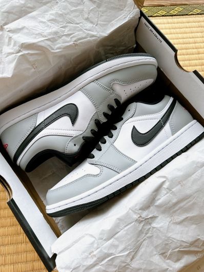 NIKE AIR JORDAN 1 LOW "LIGHT SMOKE GREY"