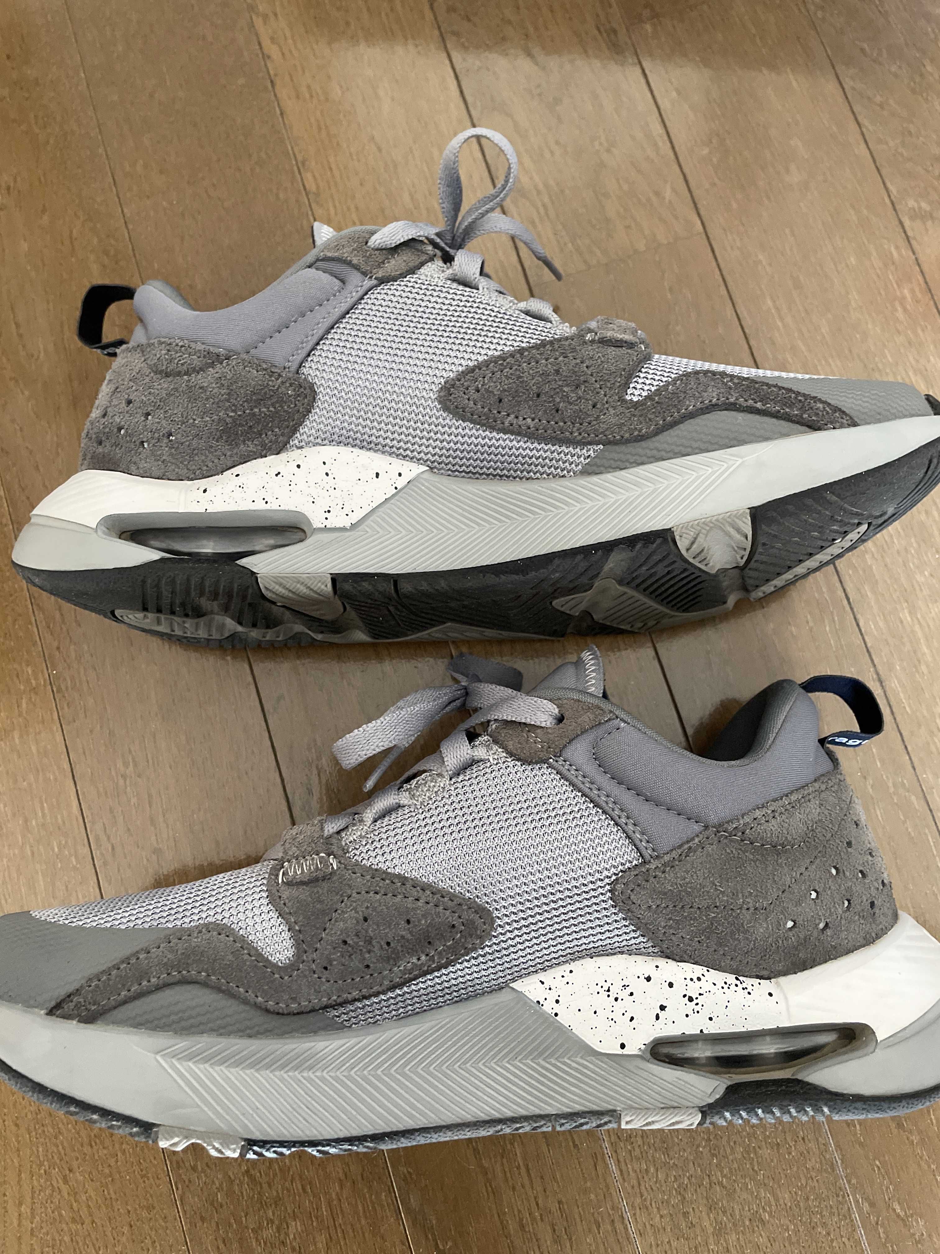 FRAGMENT × JORDAN AIR CADENCE PARTICLE GREY