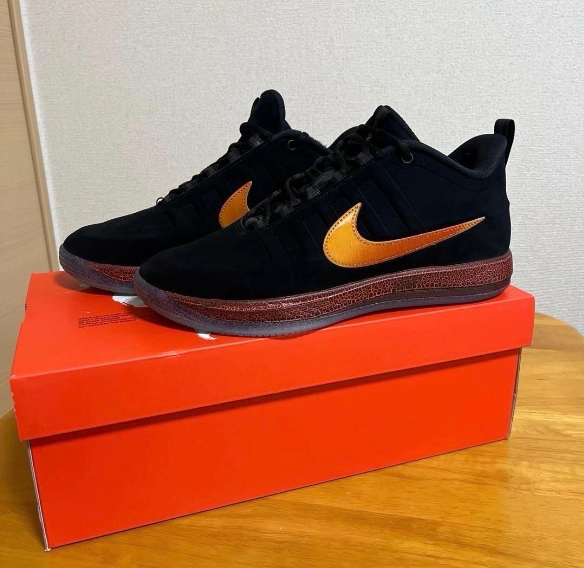 ナイキ ブック2 "ライジング" (IB6688-001/IB6687-001)