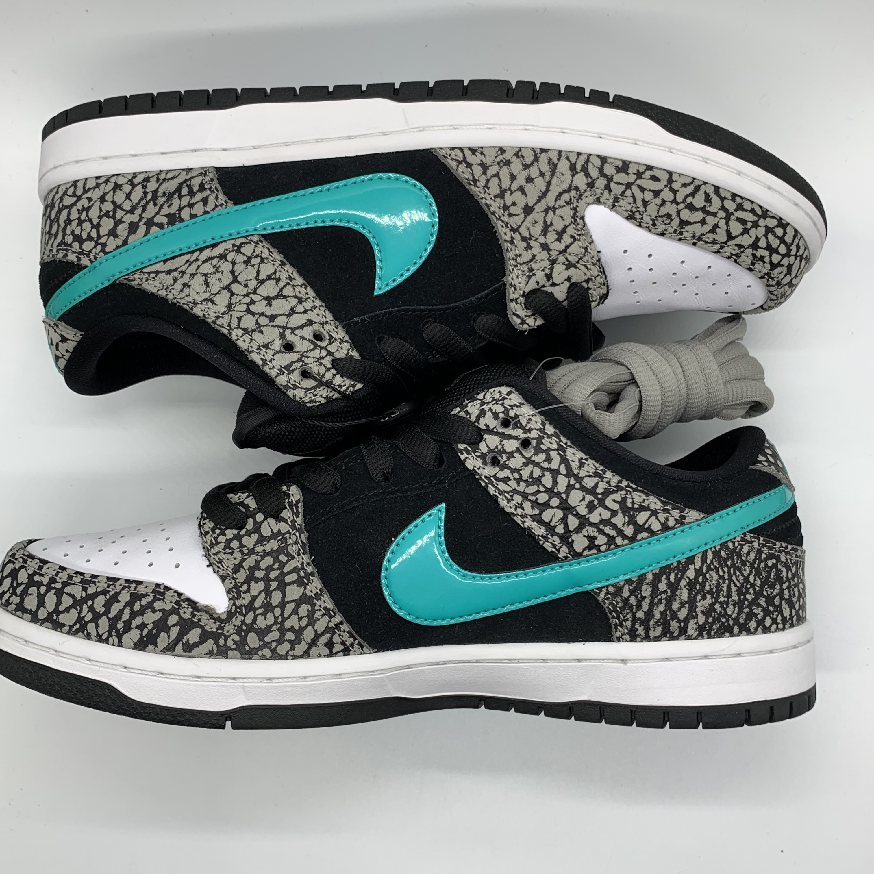 Nike SB Dunk Low "Elephant/Safari"