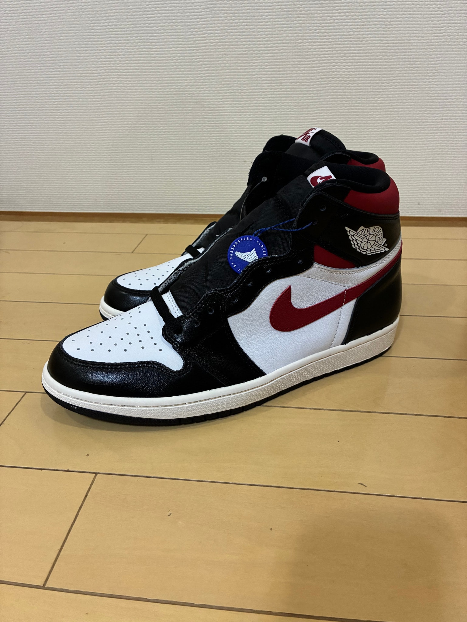 Nike Air Jordan 1 Retro High "Black/White/Sail/Gym Red"