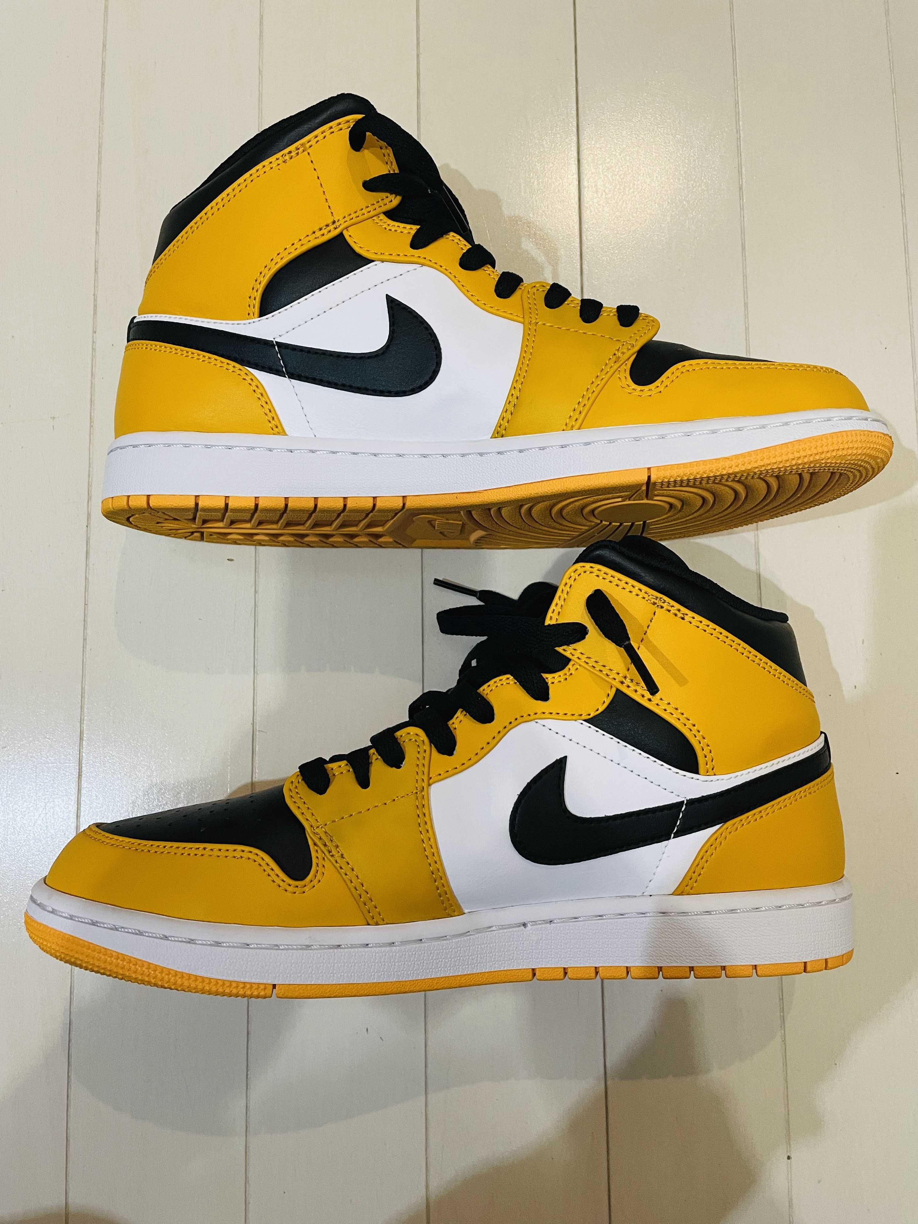 Nike Air Jordan 1 Mid "Taxi"
