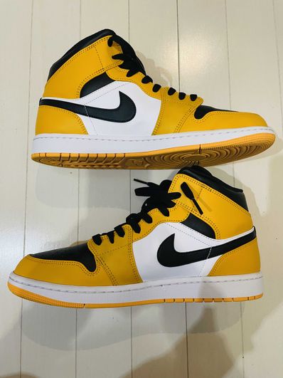 Nike Air Jordan 1 Mid "Taxi"