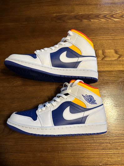NIKE AIR JORDAN 1 MID "WHITE/NAVY/YELLOW"