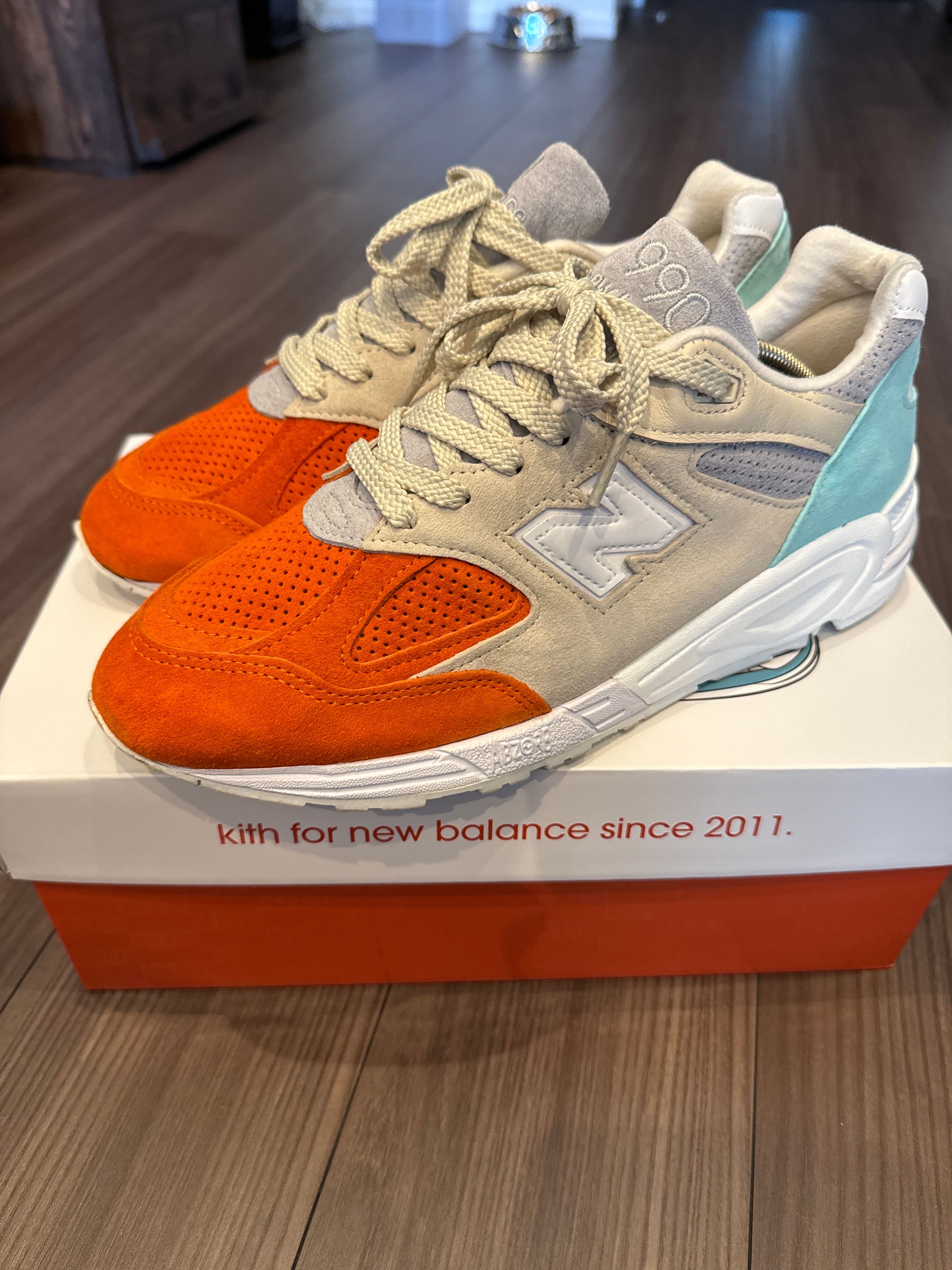 KITH × New Balance 990V2 "Cyclades"