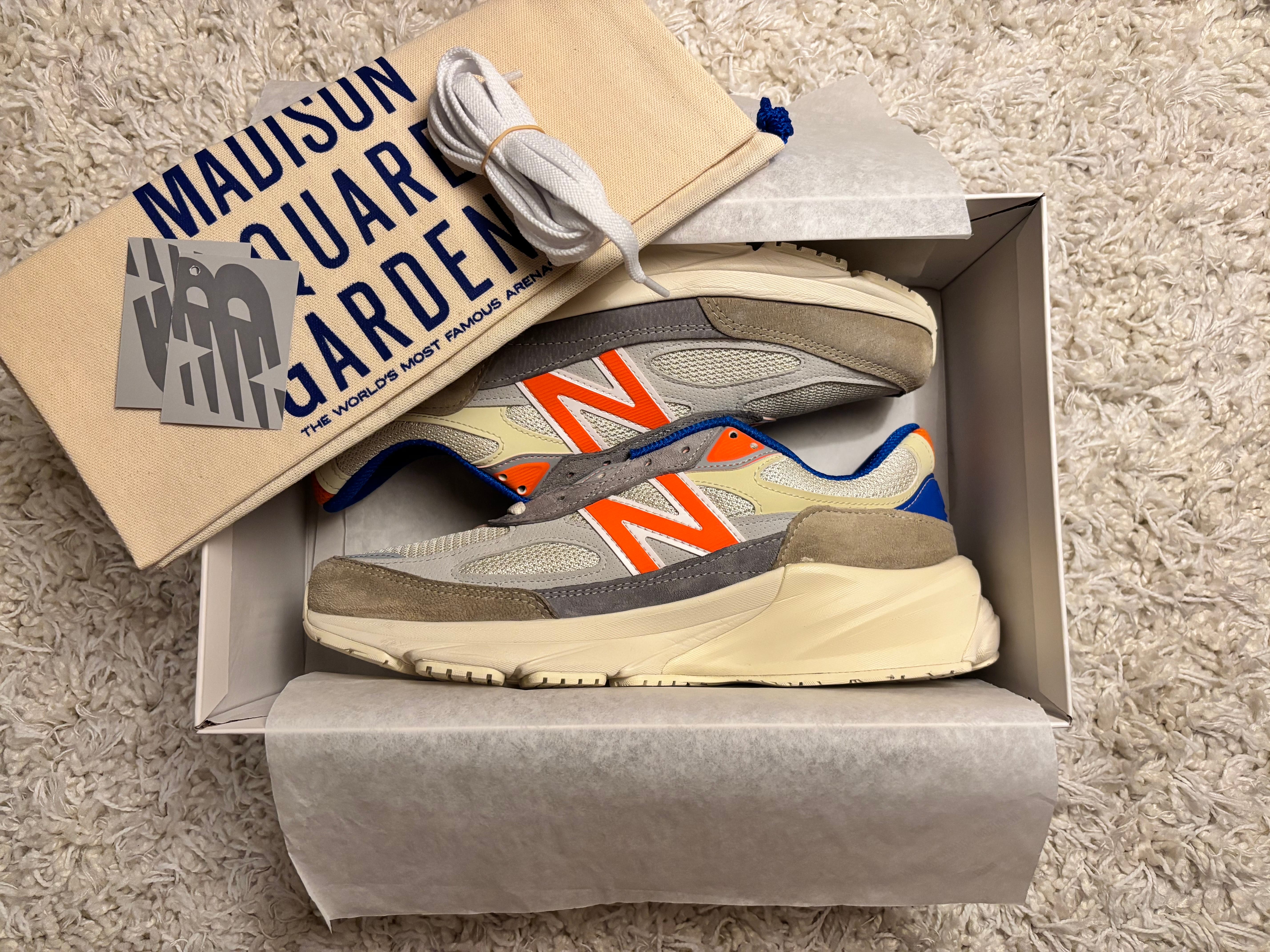 KITH × New Balance 990V6 Madison Square Garden "Sanddrift"