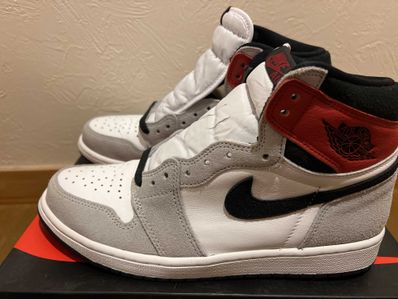 Nike Air Jordan 1 High OG "White/Black/Light Smoke Grey"