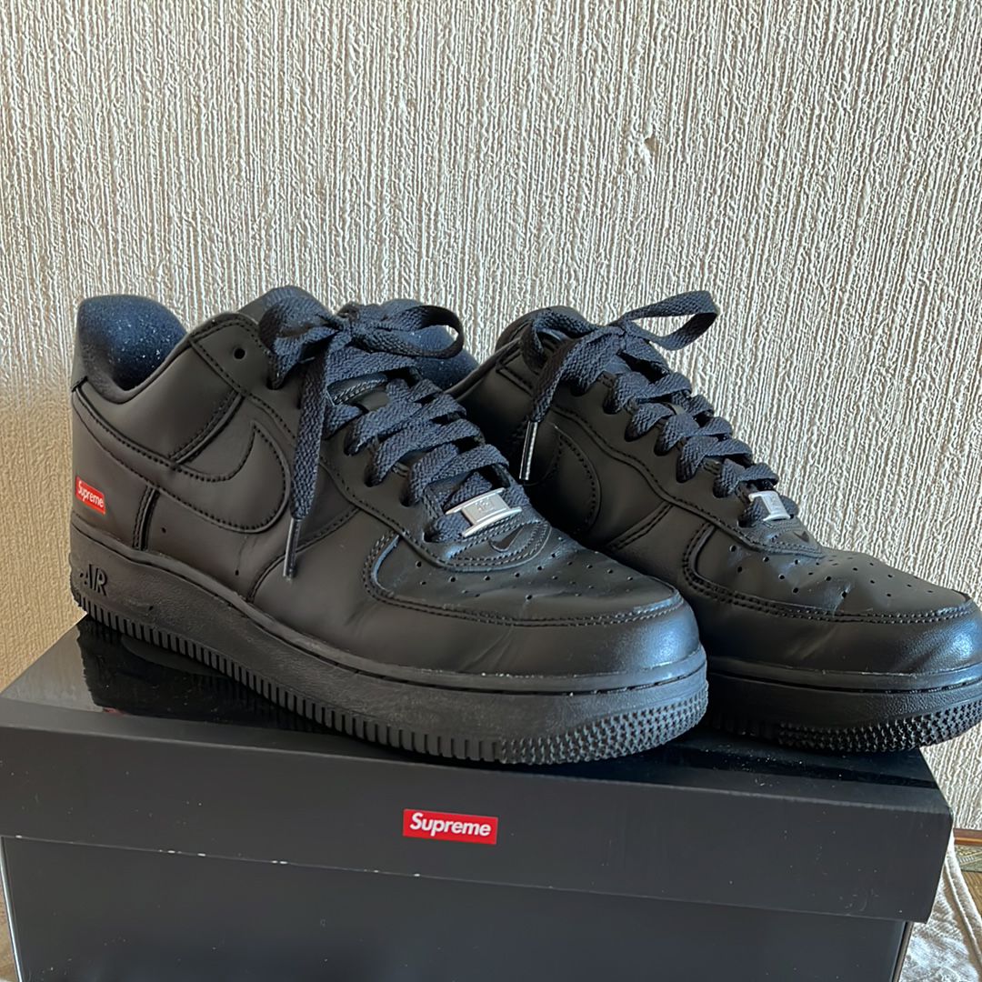 Supreme × Nike Air Force 1 Low "Black"