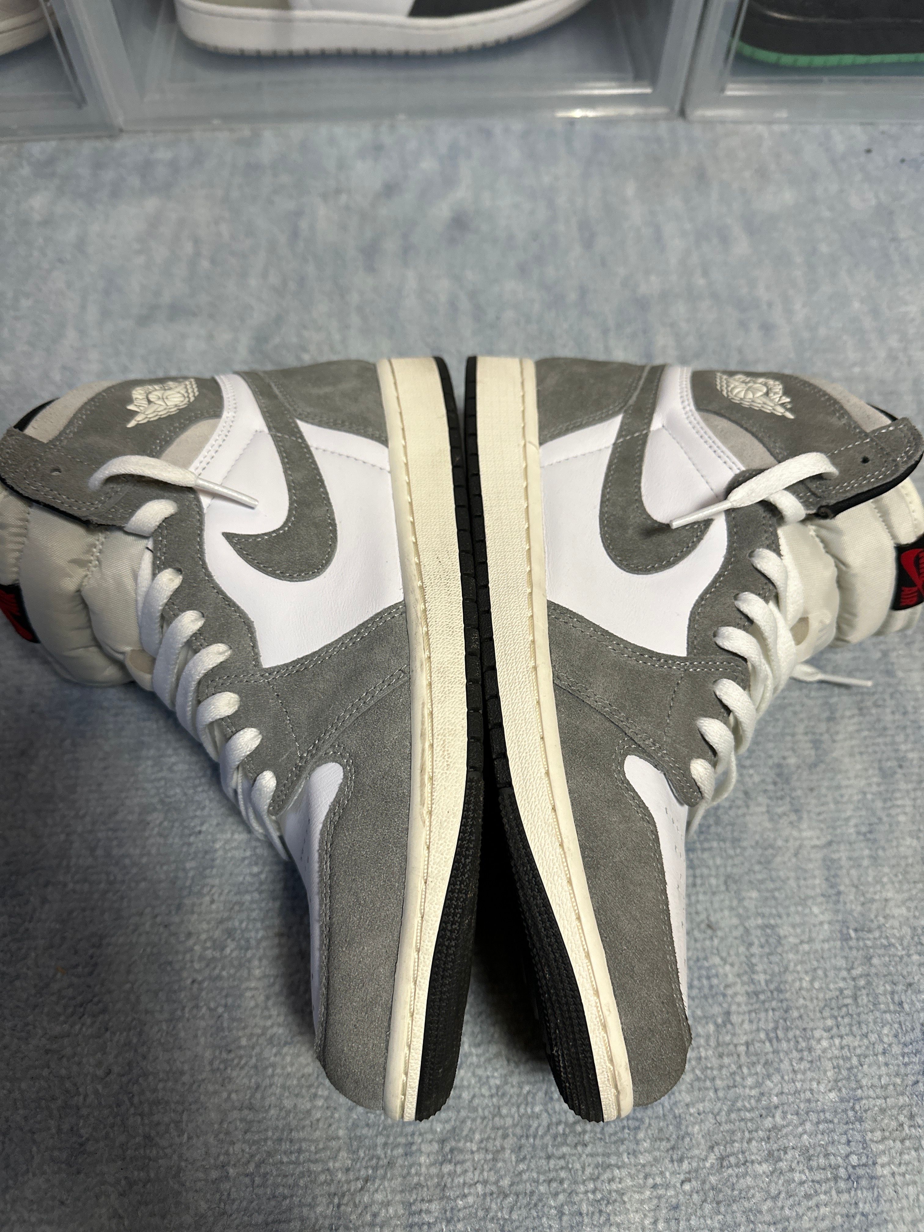 Nike Air Jordan 1 Retro High OG "Black and Smoke Grey"