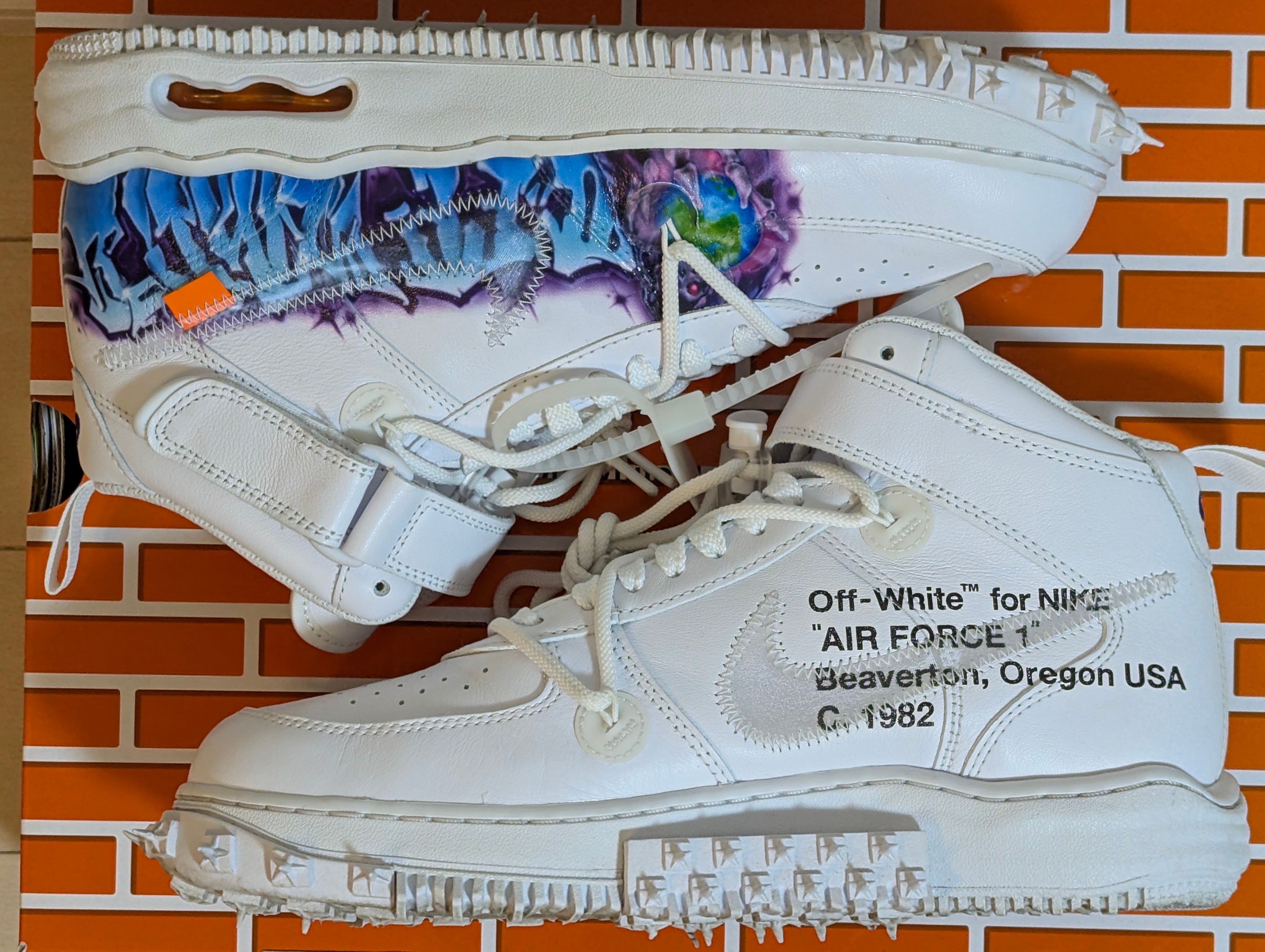 Off-White × Nike Air Force 1 Mid "Graffiti"