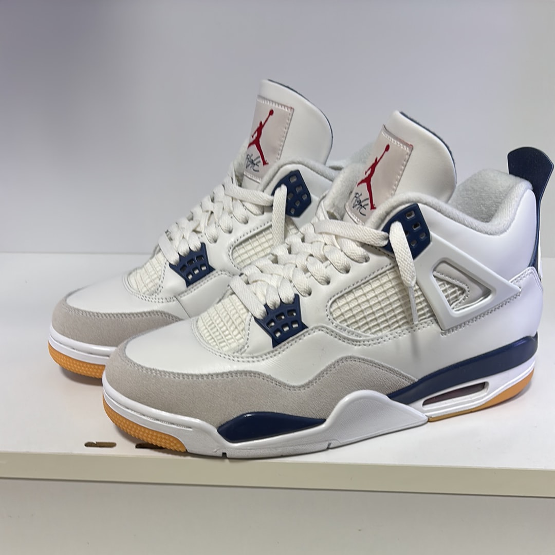Nike SB Air Jordan 4 Retro SP "Summit White/Navy"