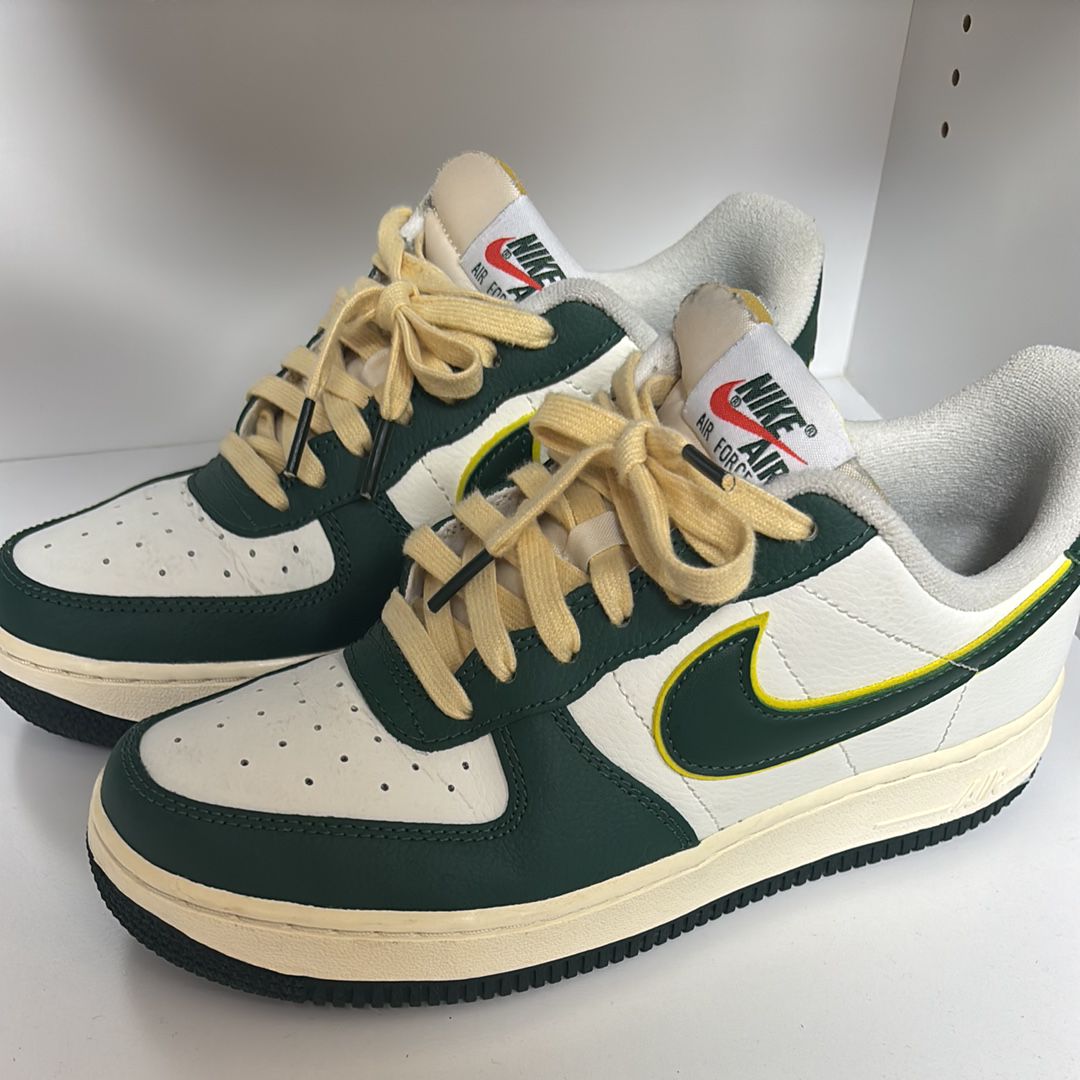 Nike Air Force 1 Low '07 LV8 "Sail/Noble Green"