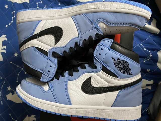 Nike Air Jordan 1 High OG "University Blue"