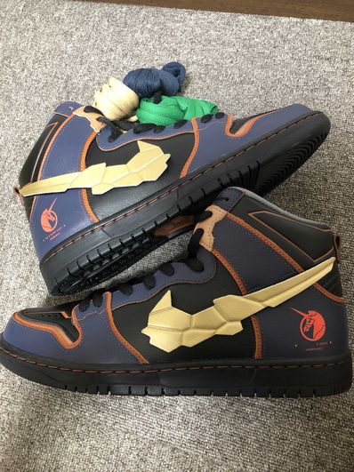 Gundam Unicorn × Nike SB Dunk High PRO QS "Banshee"