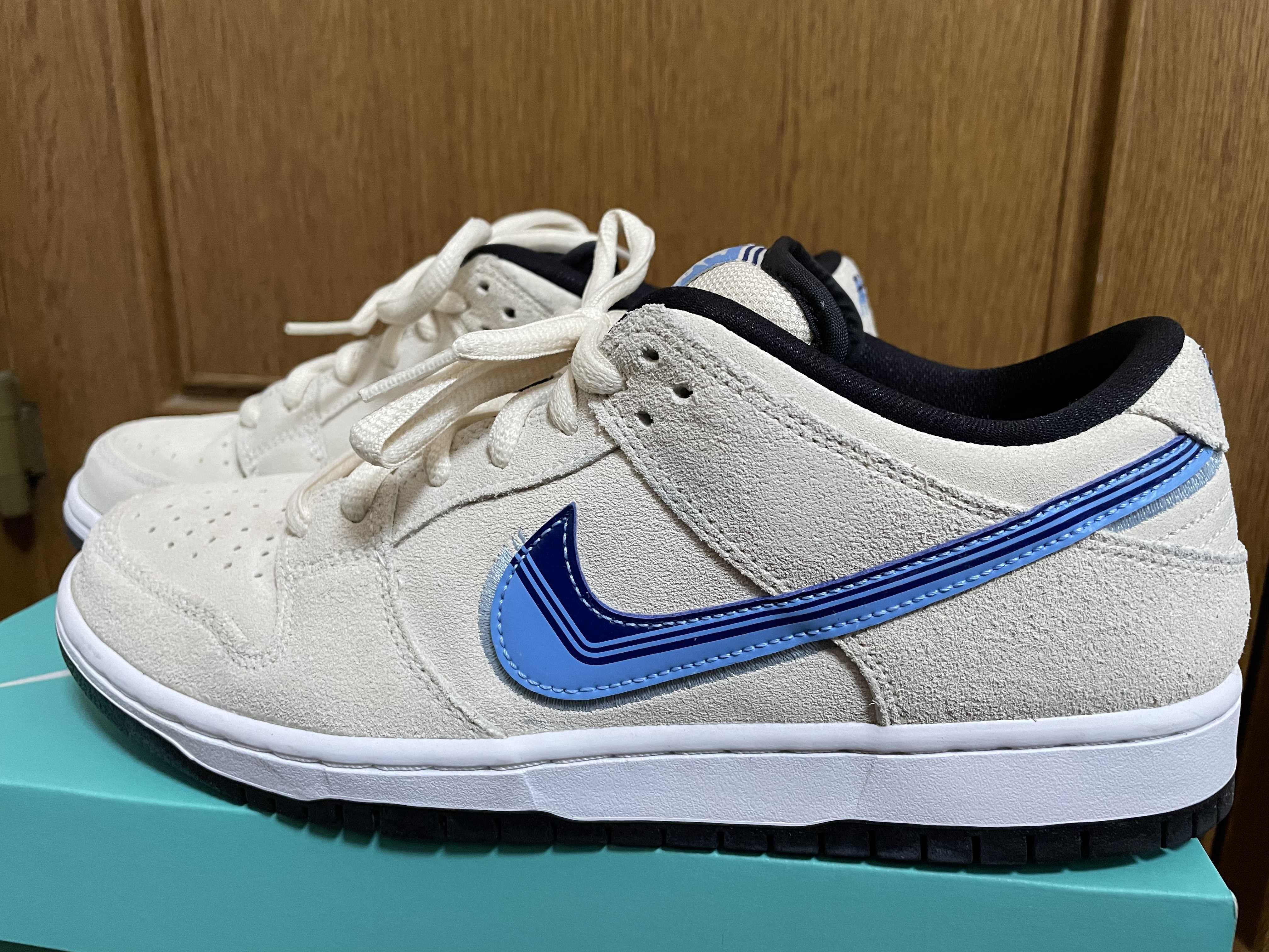 Nike SB Dunk Low "Light Cream" 