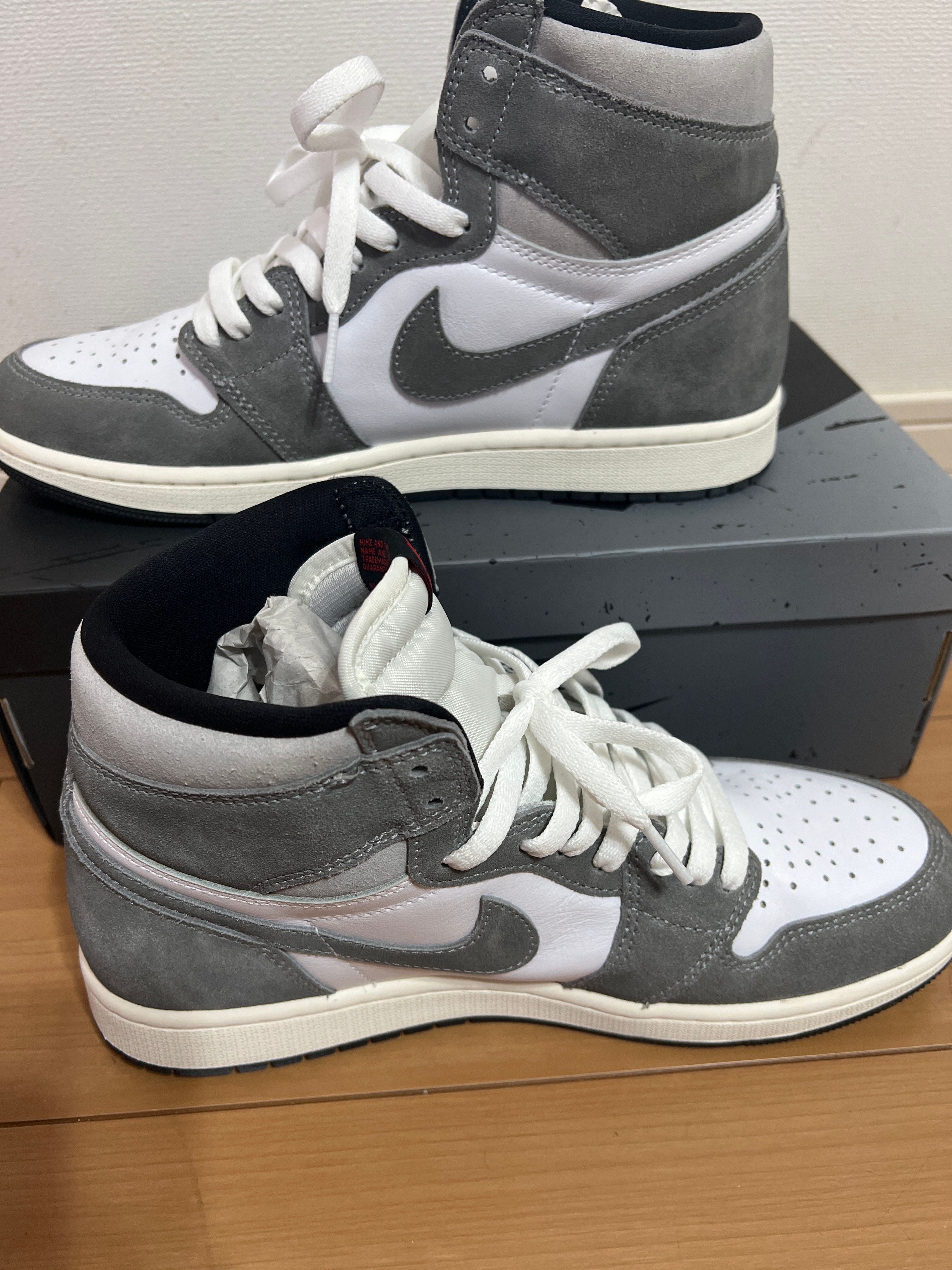 Nike Air Jordan 1 Retro High OG "Black and Smoke Grey"