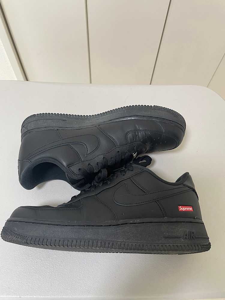 Supreme × Nike Air Force 1 Low "Black"