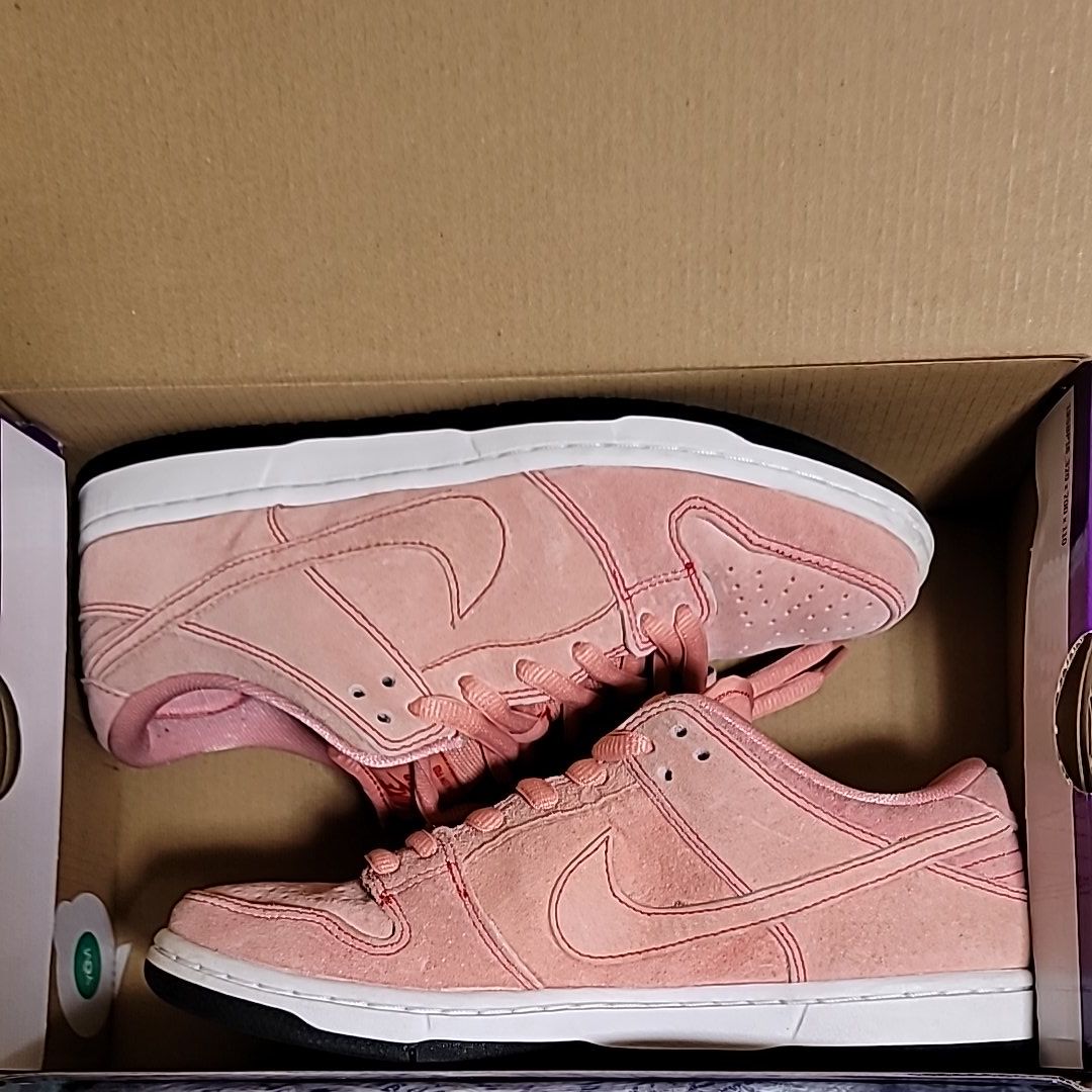 Nike SB Dunk Low "Pink Pig"