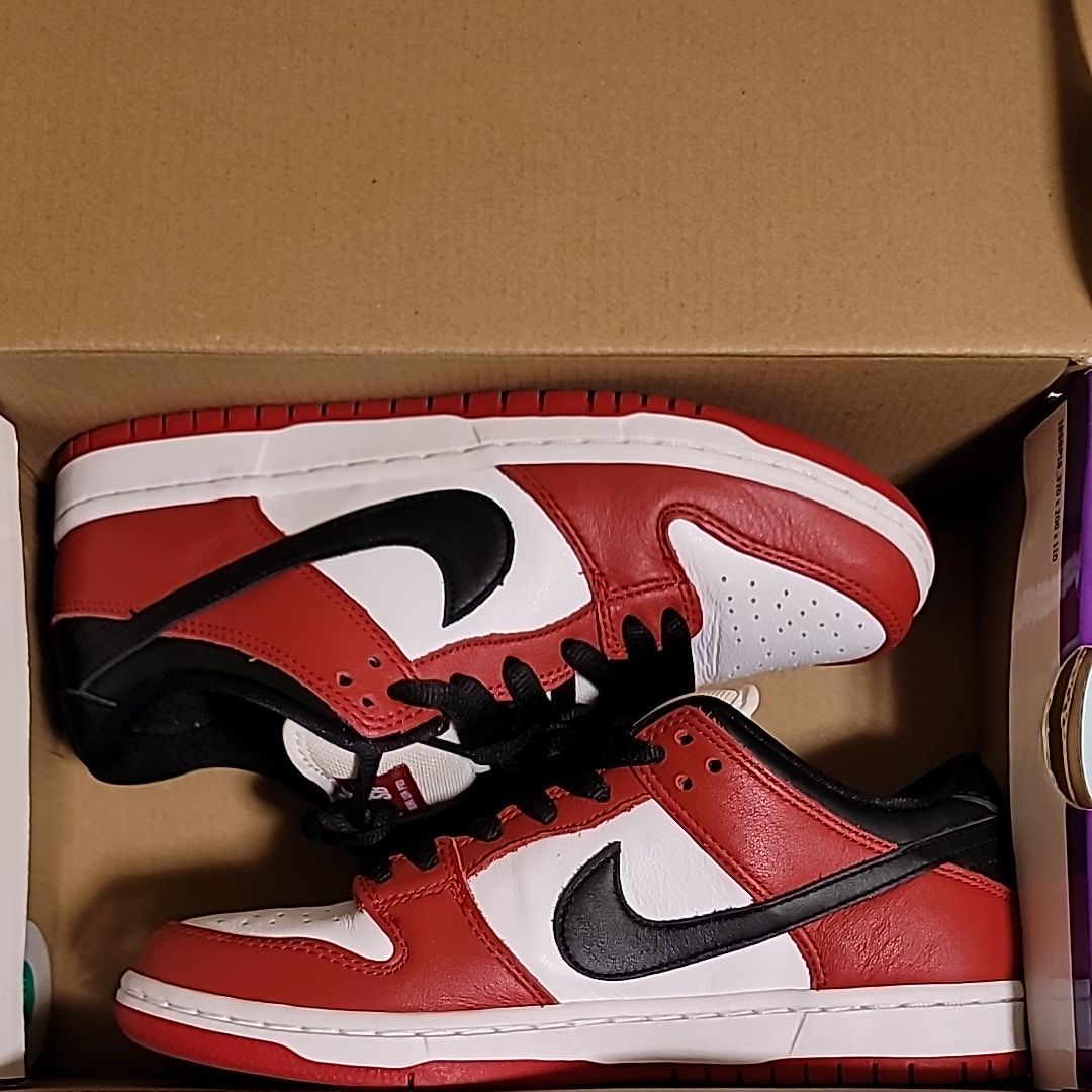 Nike SB Dunk Low Pro "J-Pack Chicago/Varsity Red and White"